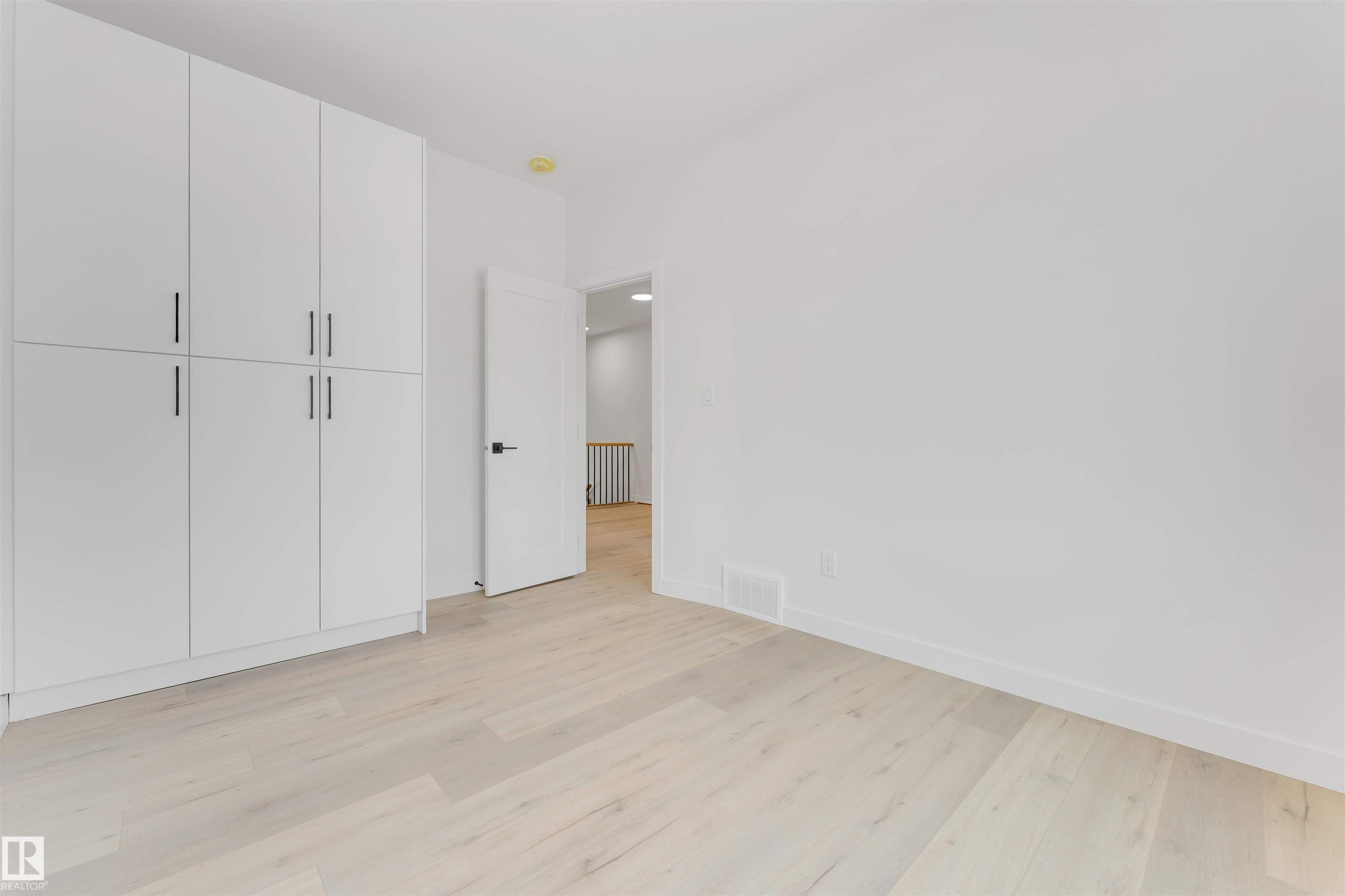 https://zimg.paragon.ice.com/ParagonImages/Property/PM/RAE/225400583/38/0/0/c38012698a1dc13cc0dd01f2b01b6a82/1/9f1e65b5df1cf2f13d70c30f4c751a05/225400583-5d6a1ce5-5edd-4a53-9ea4-17162dffb23e.JPG