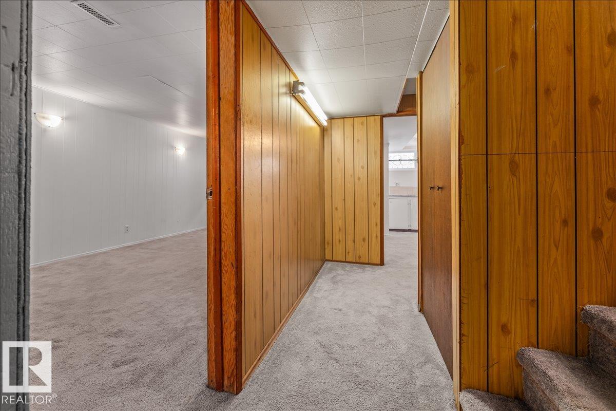 https://zimg.paragon.ice.com/ParagonImages/Property/PM/RAE/225400585/17/0/0/4638d699ea4df405b0d796b8c12f14ee/1/04cda2af7c19e956fcdcda01d8f21d46/225400585-93039955-8ba3-4acb-bc6d-5e10d0cccf0b.JPG