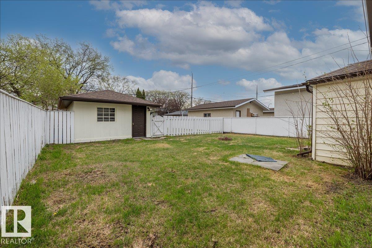 https://zimg.paragon.ice.com/ParagonImages/Property/PM/RAE/225400585/30/0/0/54b33a97760e5043d74bc88b1113bf02/1/04cda2af7c19e956fcdcda01d8f21d46/225400585-a043d2cd-6e51-4f33-95db-3b2bf81f9d20.JPG