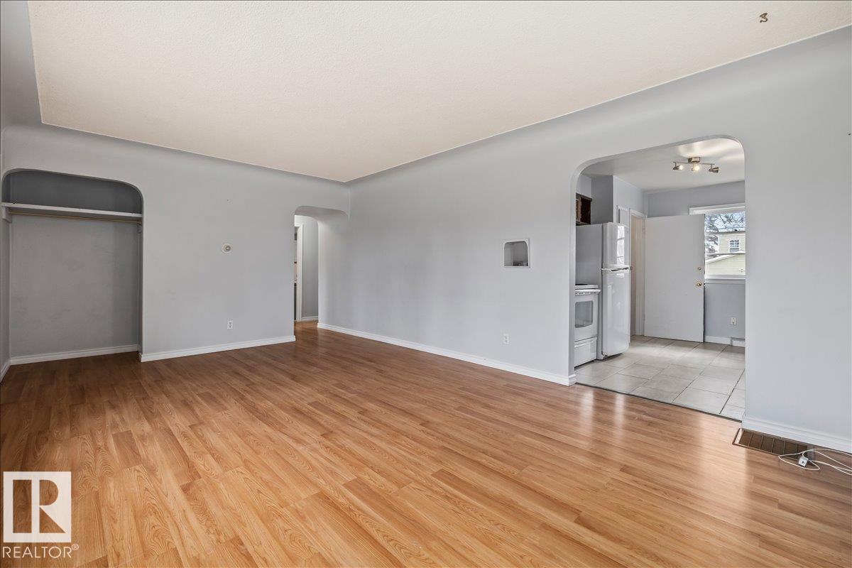 https://zimg.paragon.ice.com/ParagonImages/Property/PM/RAE/225400585/6/0/0/3cbda10b9b8f0679c903503c95799b62/1/04cda2af7c19e956fcdcda01d8f21d46/225400585-760e35e9-b637-4786-8e62-845d247c6a12.JPG