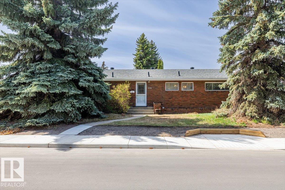 9732 64 Street NW, Ottewell, Edmonton