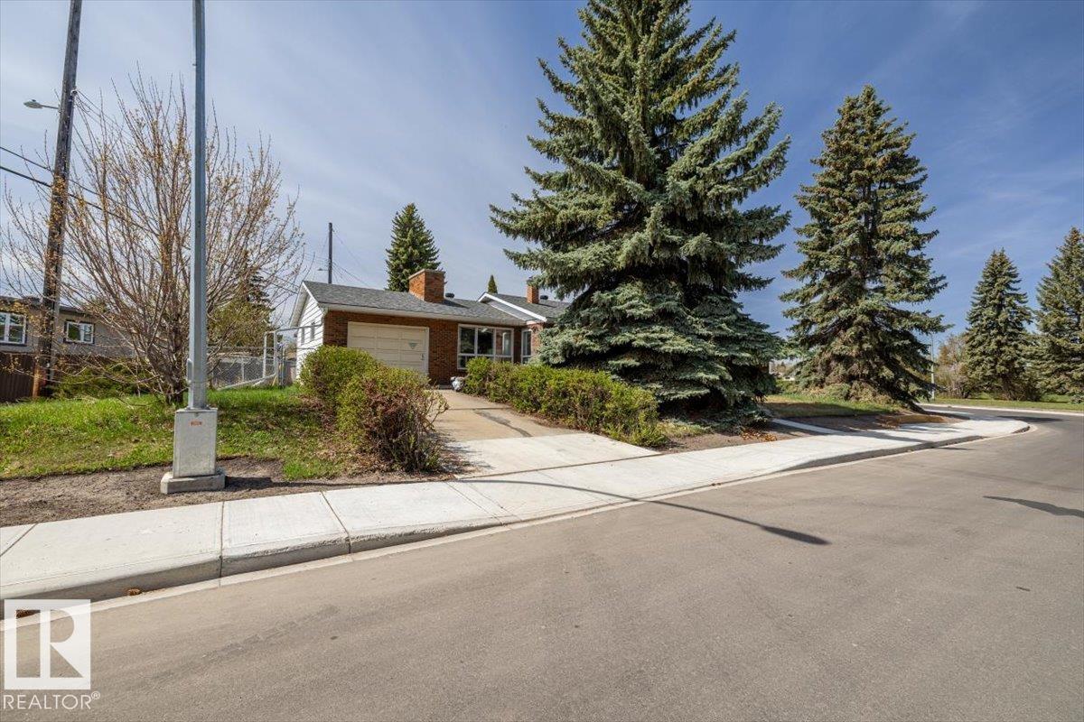 Photo 43 at 9732 64 Street NW, Ottewell, Edmonton