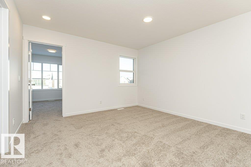https://zimg.paragon.ice.com/ParagonImages/Property/PM/RAE/225400589/16/0/0/0c172323bdcbb2029b7ba62d64ffdbee/1/fde945985e161e9bd7cdf61e3eec979a/225400589-760ddcd0-867d-43e3-ad12-0e70eb185447.JPG