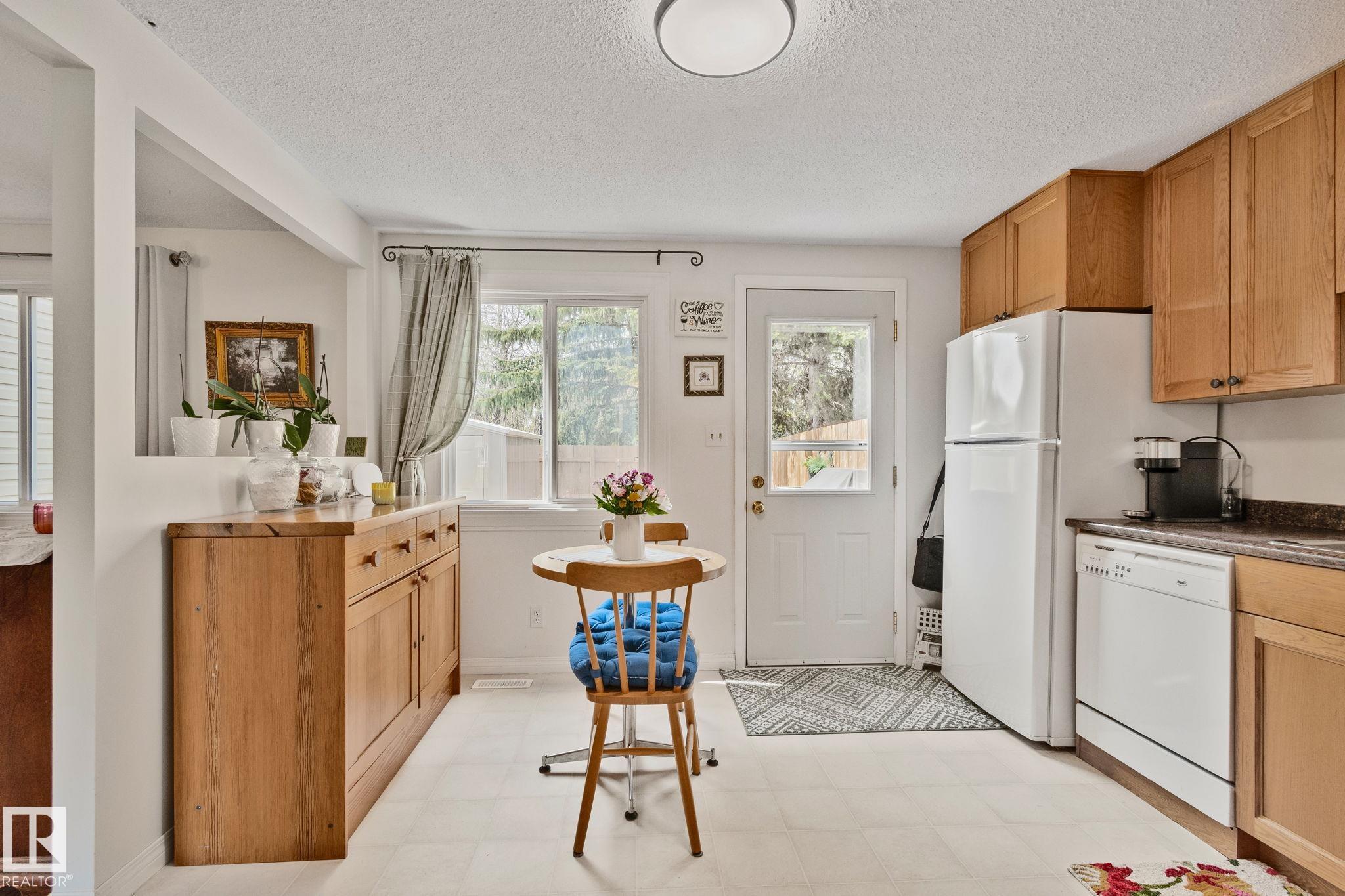 Photo 8 at 97 Ridgewood, Braeside, St. Albert
