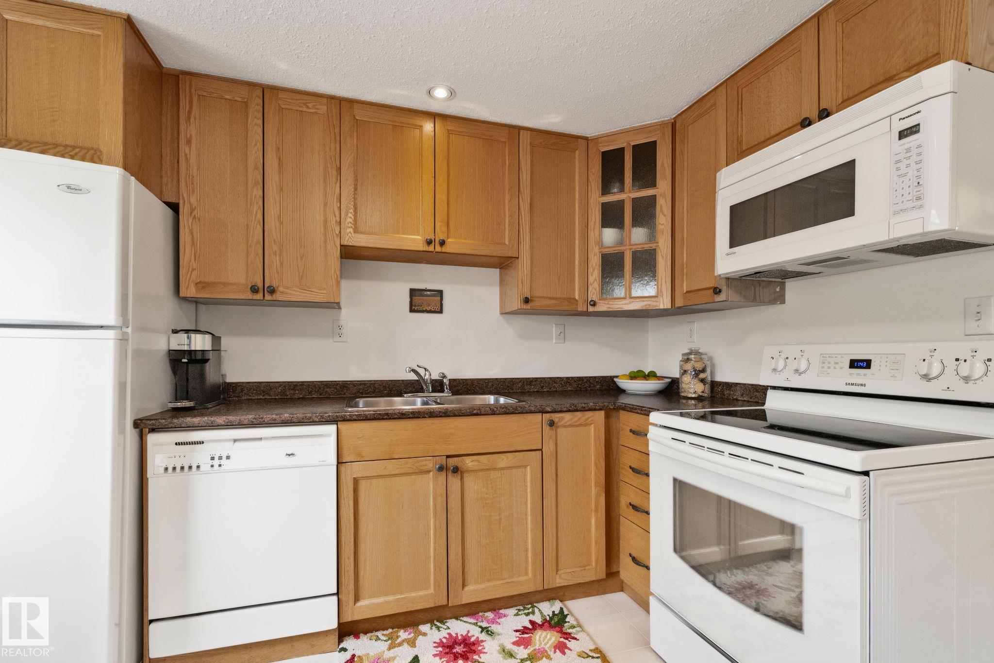 Photo 10 at 97 Ridgewood, Braeside, St. Albert