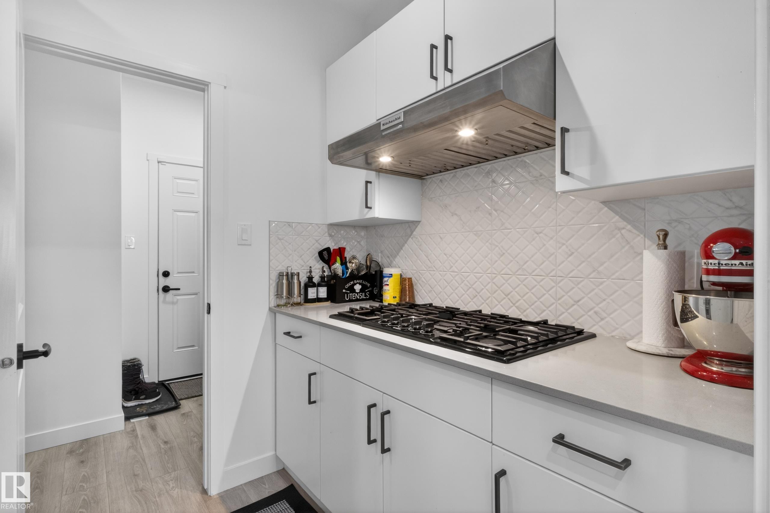 https://zimg.paragon.ice.com/ParagonImages/Property/PM/RAE/225400605/10/0/0/0f37ea8144d7c6b8d4004f81e4258cda/1/f271122528cb61db43127f22c8b39848/225400605-2ec90661-0468-4990-8f0e-94b0c5766ce5.JPG