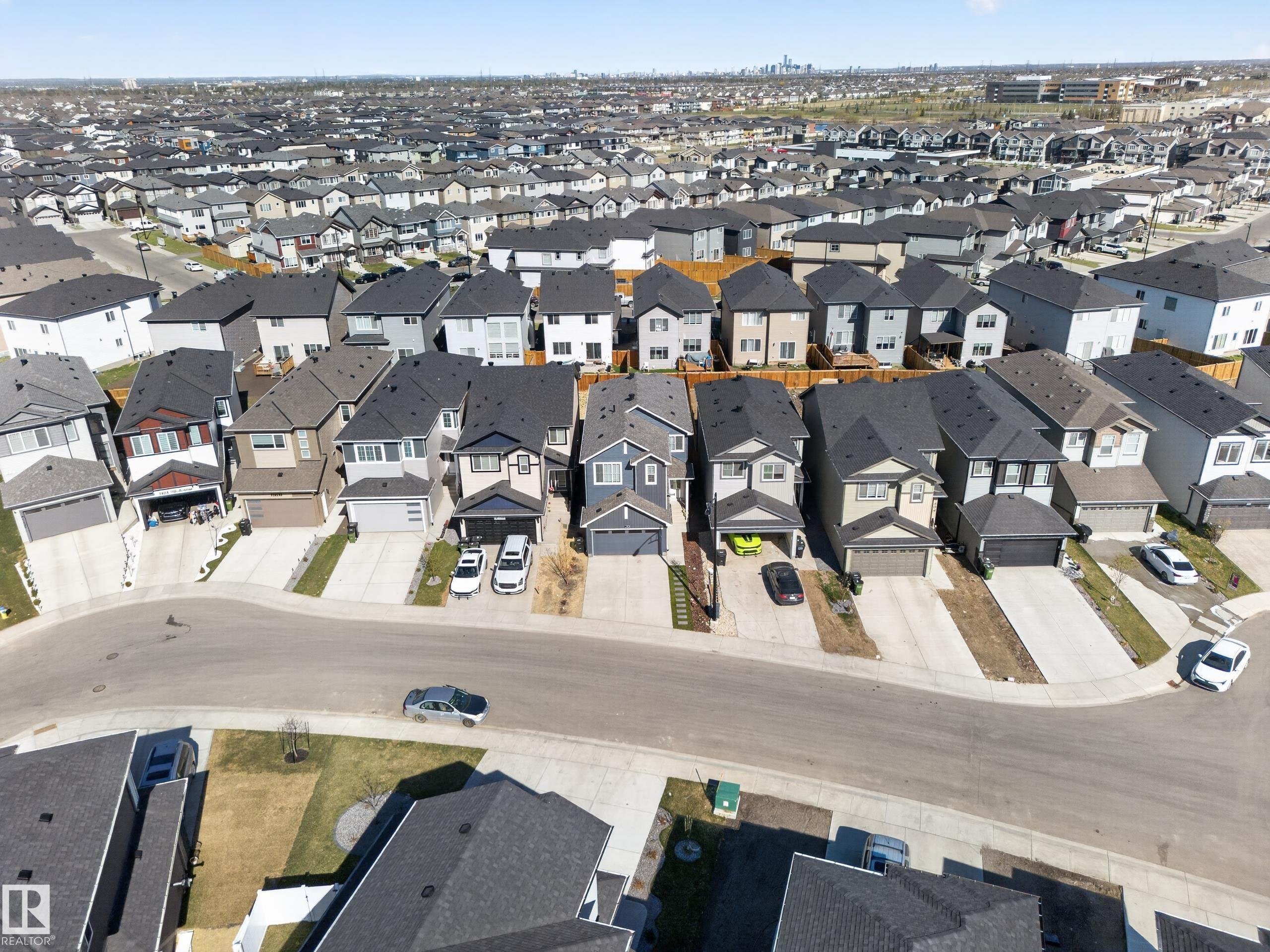 https://zimg.paragon.ice.com/ParagonImages/Property/PM/RAE/225400605/50/0/0/a47f3324ab7611878df2ec8d2deab815/1/f271122528cb61db43127f22c8b39848/225400605-d2c0030d-a03f-4908-a111-d309a50e5237.JPG