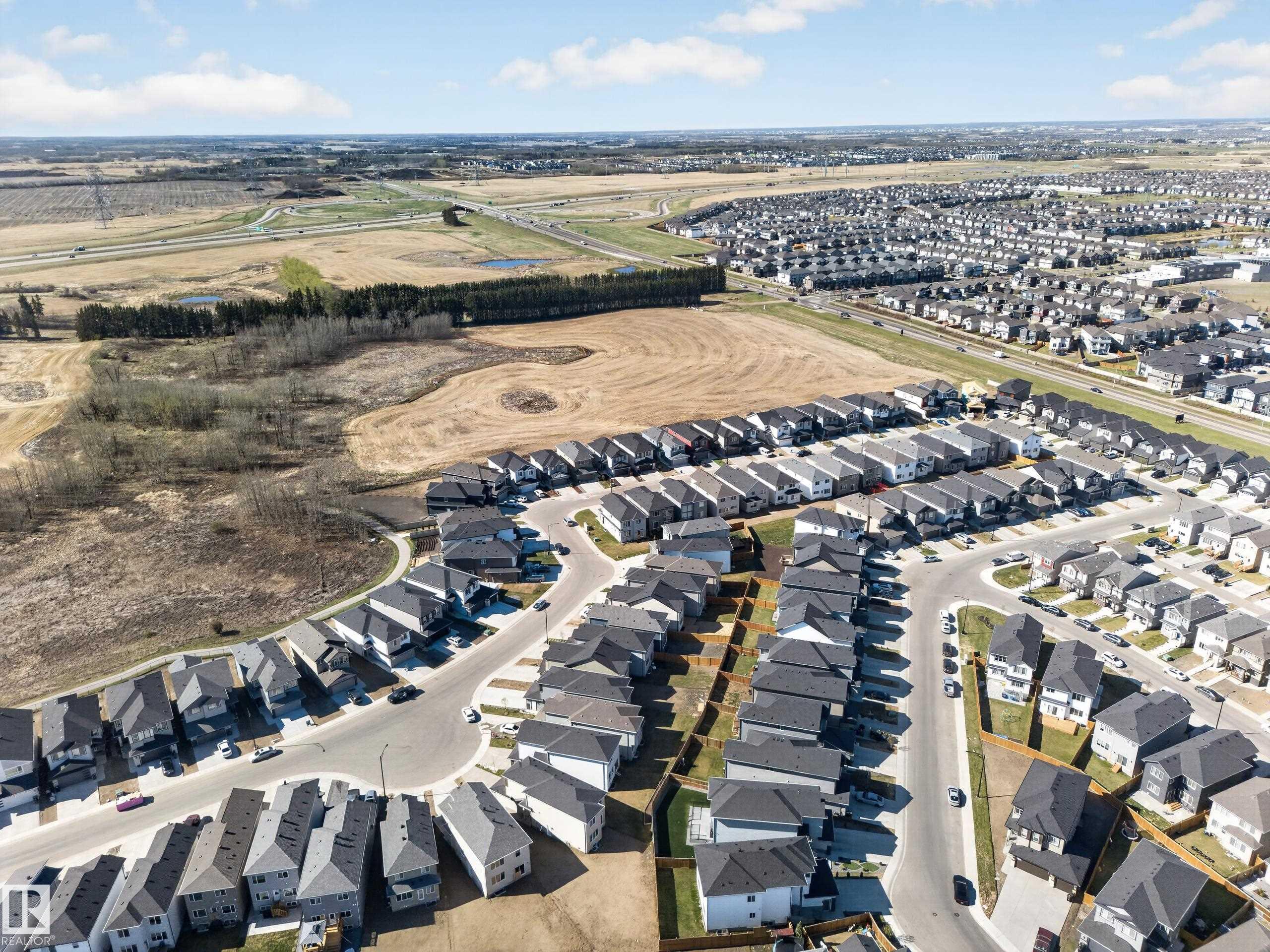 https://zimg.paragon.ice.com/ParagonImages/Property/PM/RAE/225400605/52/0/0/05dd73b315d6bd8daf7d1498b66c5011/1/f271122528cb61db43127f22c8b39848/225400605-919c0a0b-c90b-403e-9d96-d033b6ad09ca.JPG