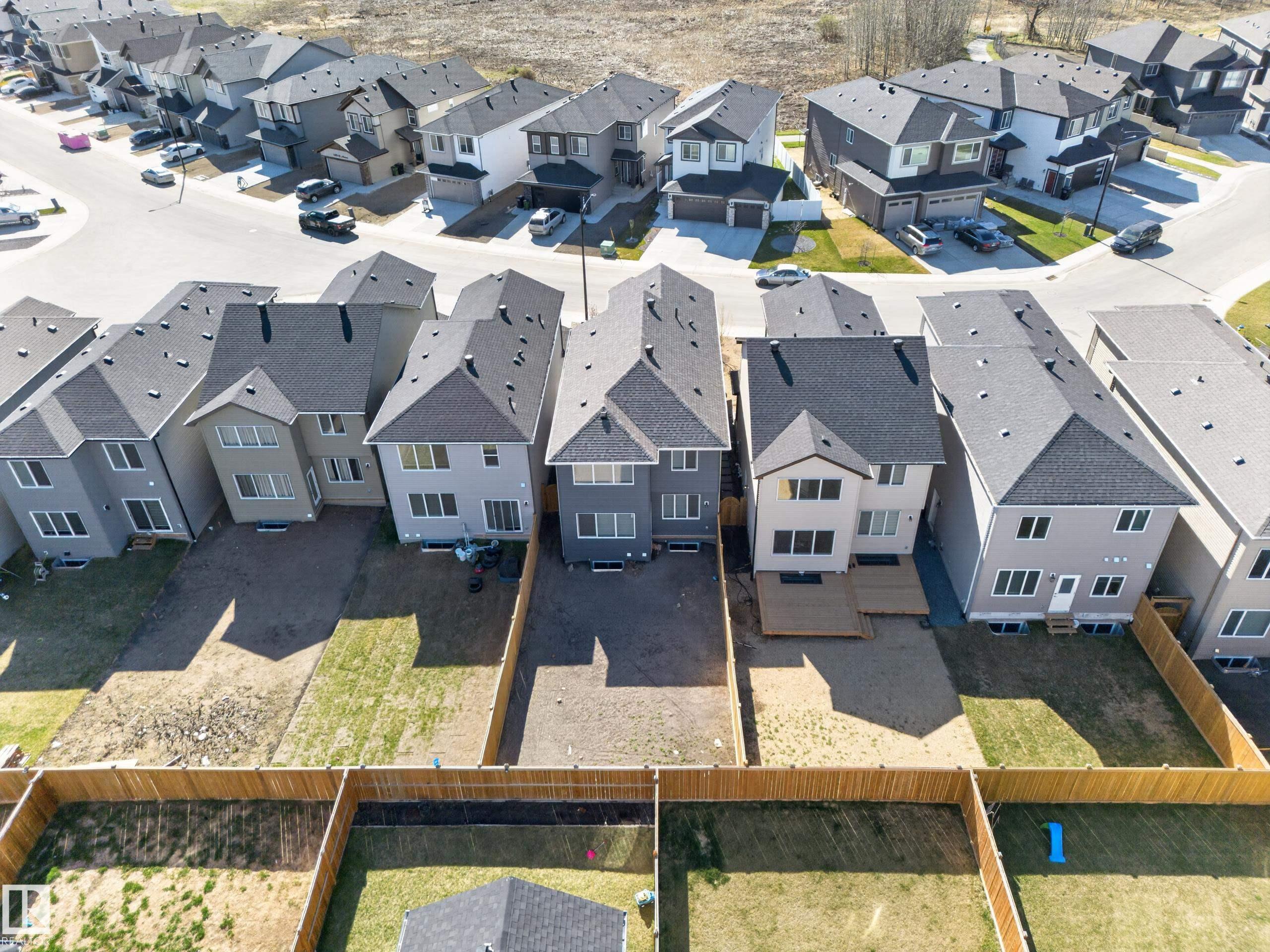 https://zimg.paragon.ice.com/ParagonImages/Property/PM/RAE/225400605/53/0/0/c41c40b0c78ae5f43f2120b911a825e9/1/f271122528cb61db43127f22c8b39848/225400605-9baef928-e66f-451a-88b0-8ed698625478.JPG
