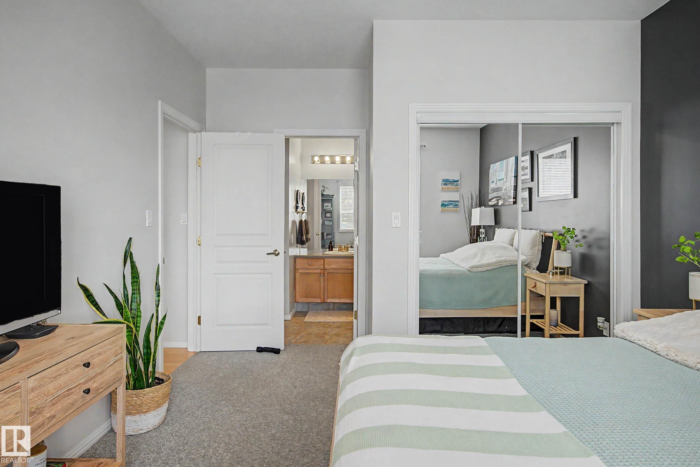 Photo 8 at 334 - 10023 110 Street NW, Wîhkwêntôwin, Edmonton