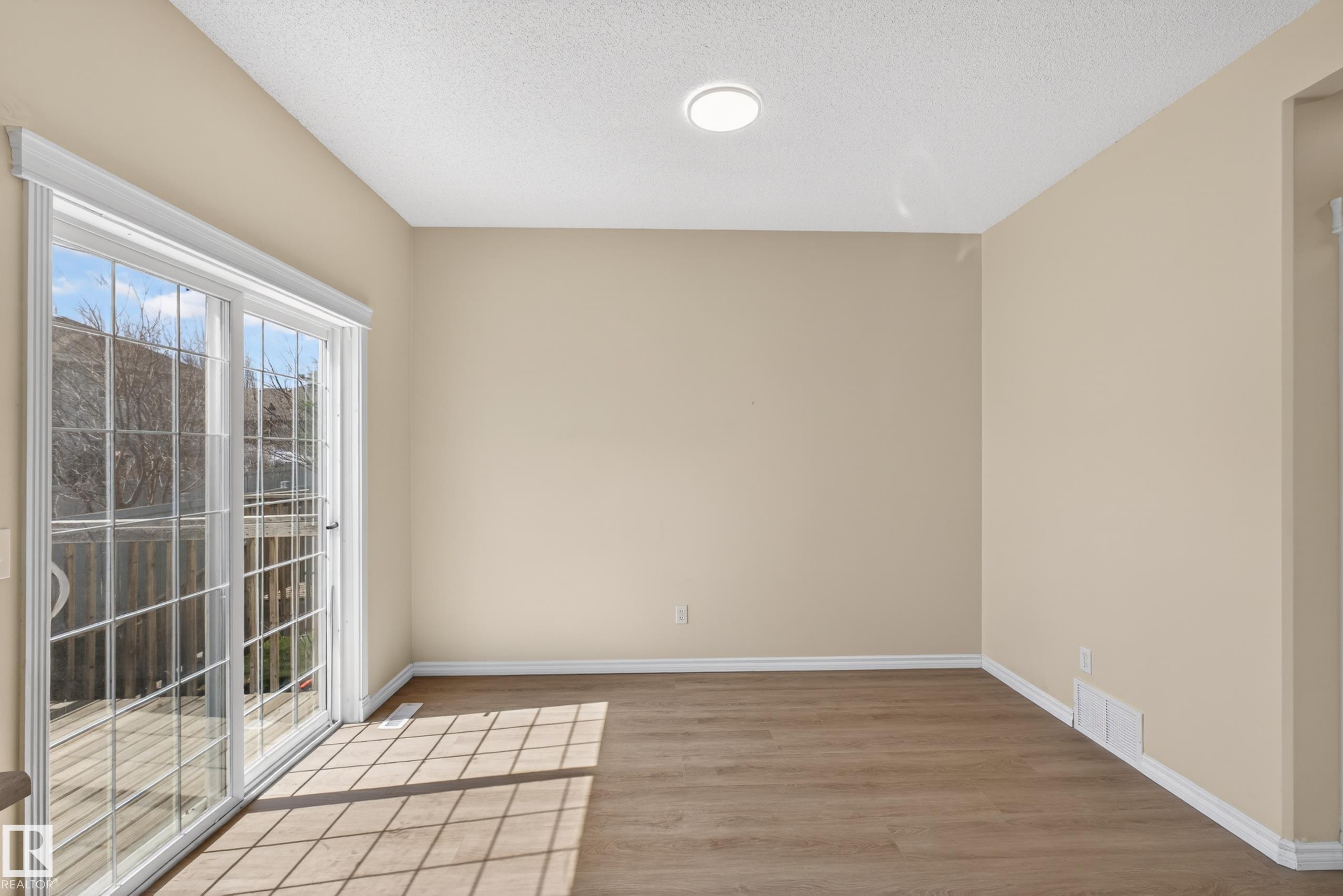 Photo 13 at 28 - 1780 Glastonbury Boulevard NW, Glastonbury, Edmonton