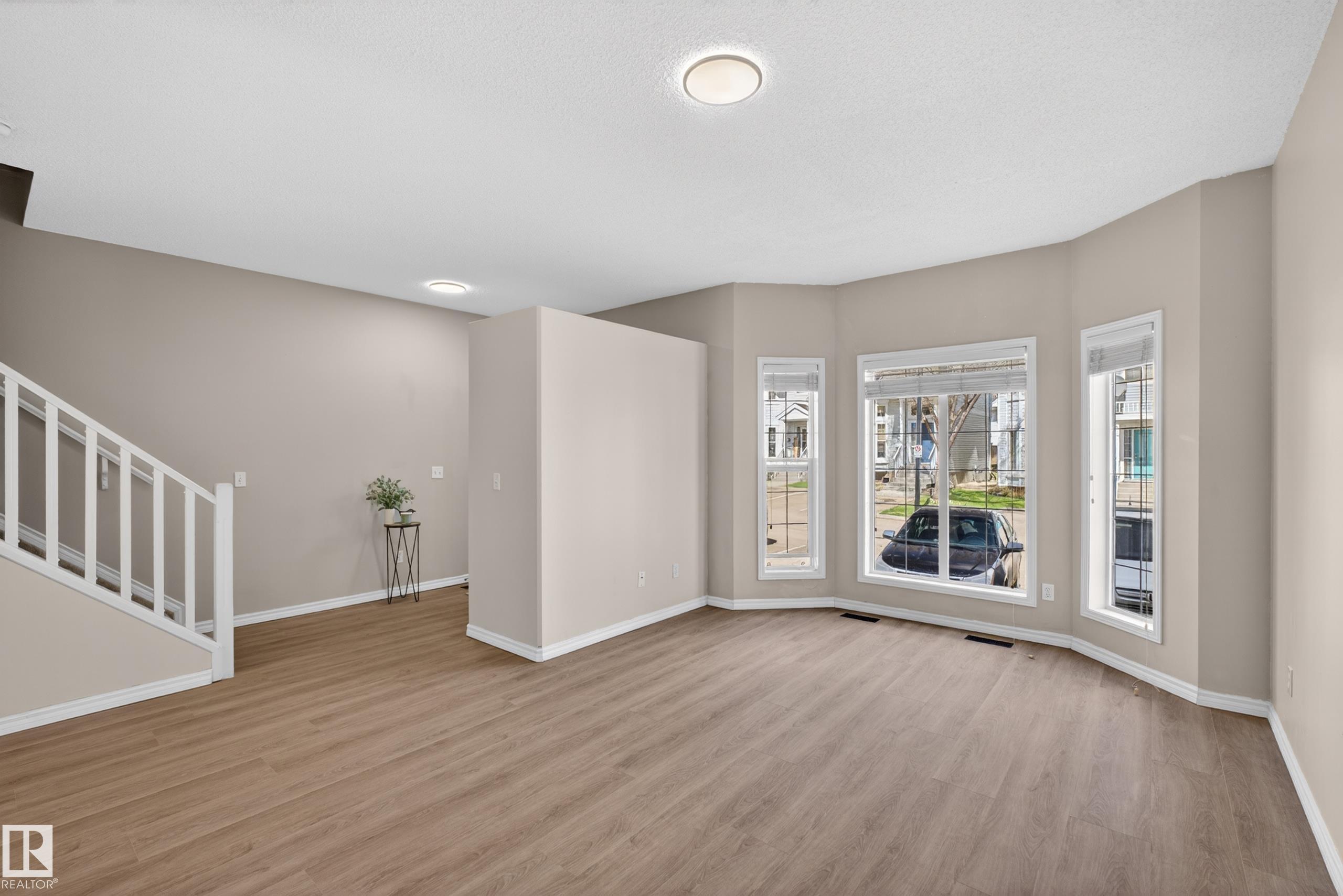 Photo 7 at 28 - 1780 Glastonbury Boulevard NW, Glastonbury, Edmonton