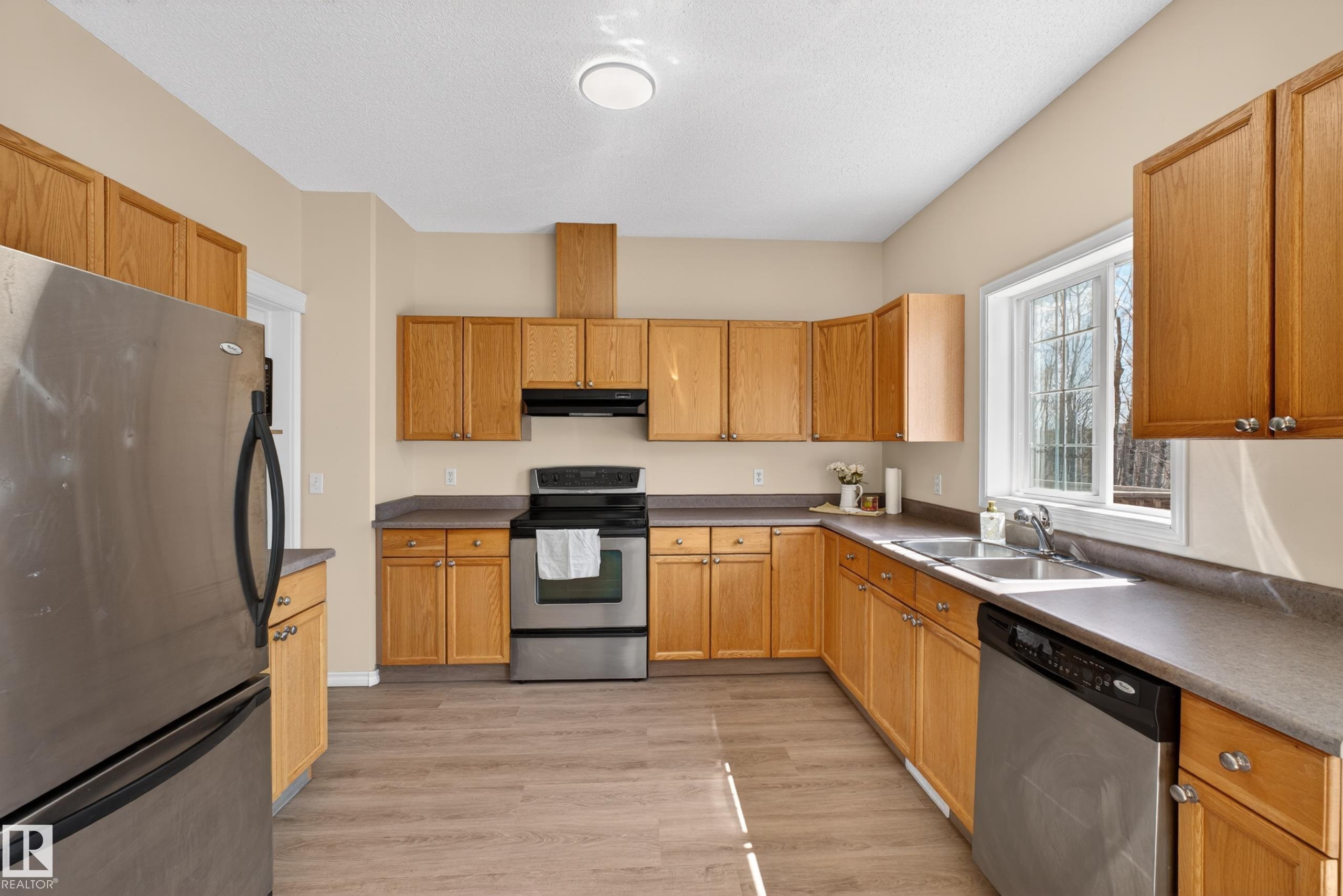 Photo 10 at 28 - 1780 Glastonbury Boulevard NW, Glastonbury, Edmonton