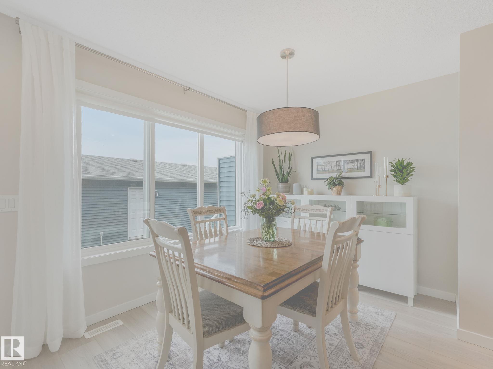 https://zimg.paragon.ice.com/ParagonImages/Property/PM/RAE/225400616/7/0/0/e9953b1aee428997ee137b6e98a65c1a/1/71cd277712674909424e2366713022a1/225400616-f9ea2064-4bdb-44ad-855a-1d21a3cb4471.JPG