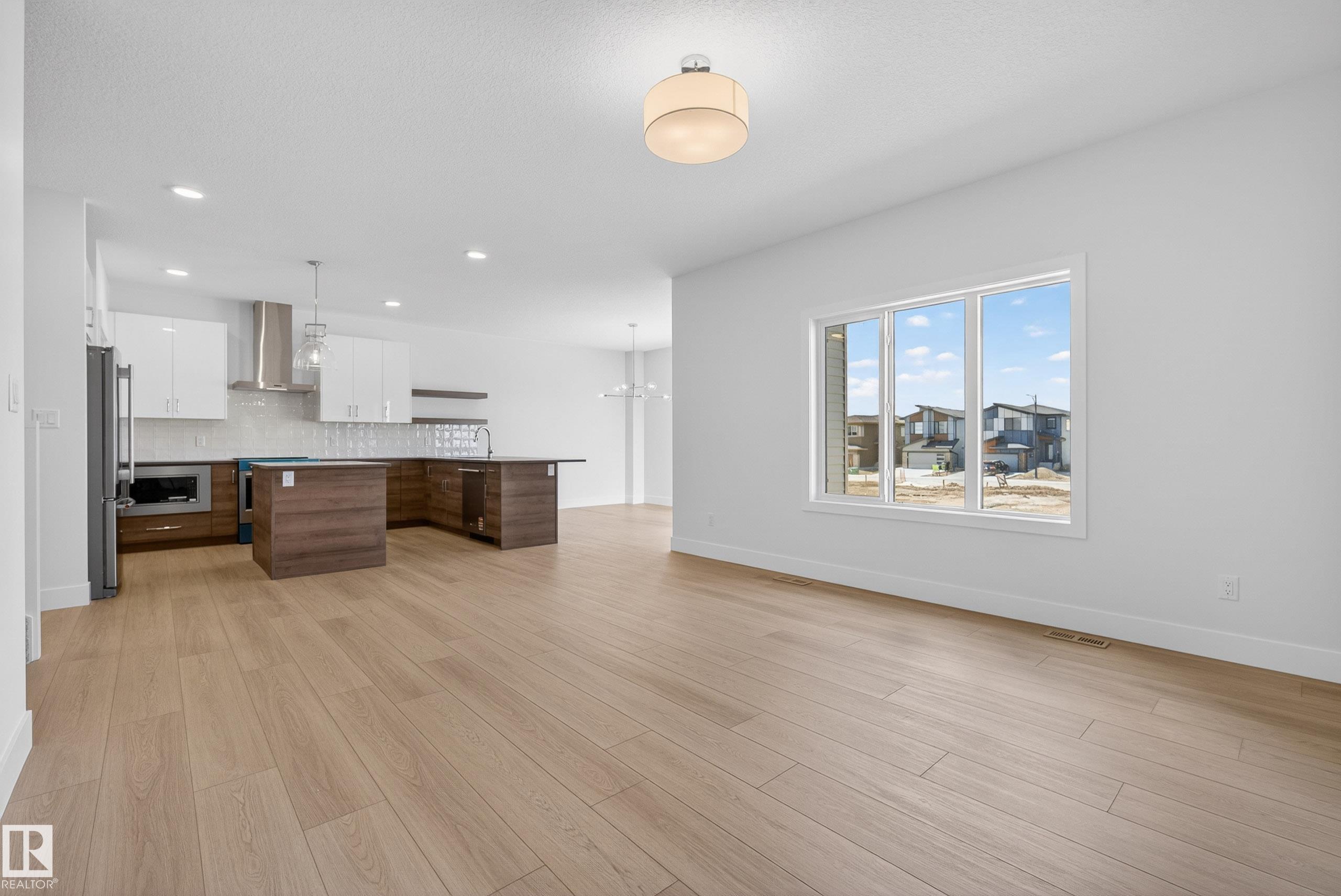 Photo 12 at 7089 Kiviaq Crescent SW, Keswick, Edmonton