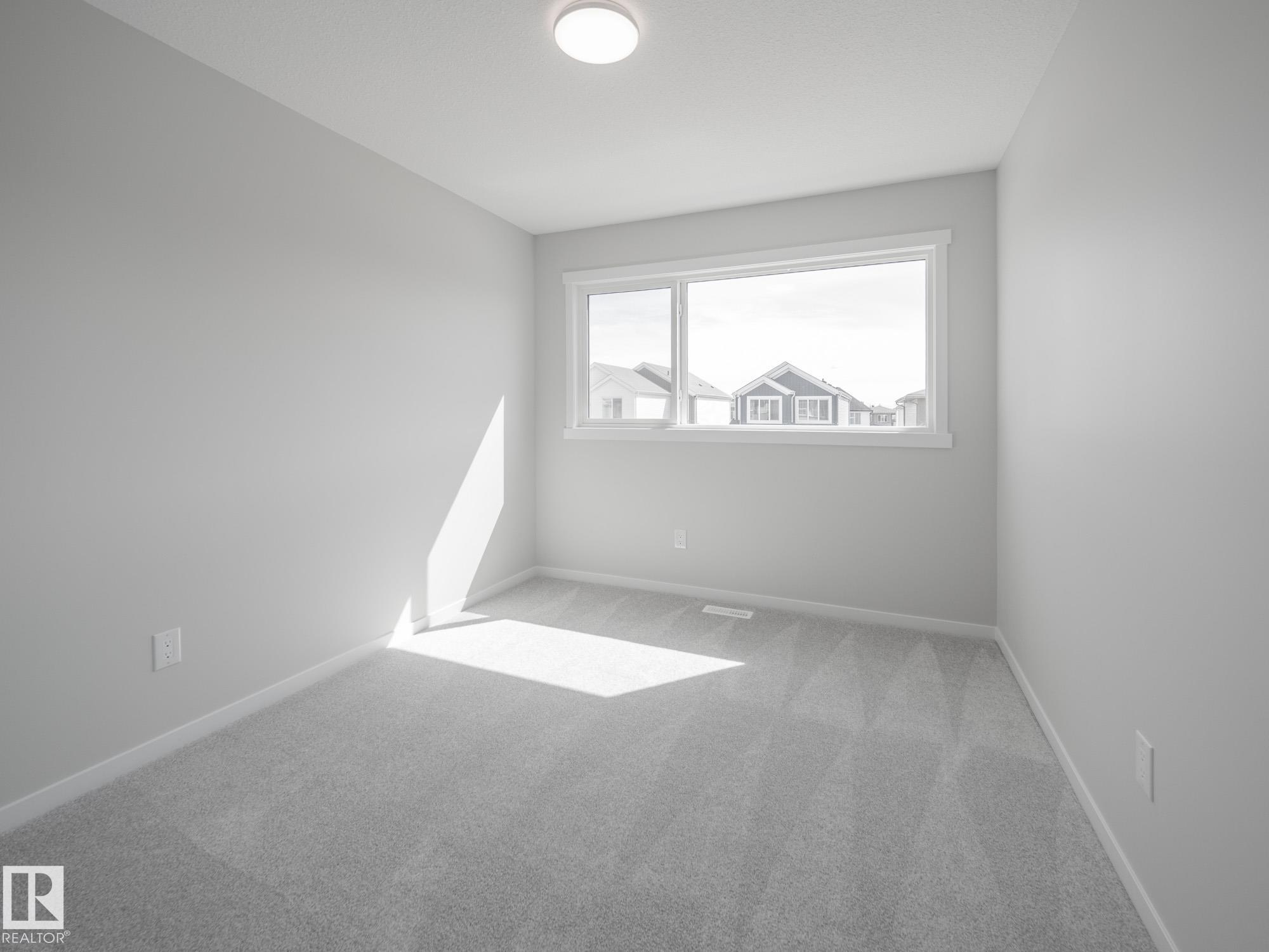 https://zimg.paragon.ice.com/ParagonImages/Property/PM/RAE/225400618/30/0/0/fee35a04dd90da301b557eb67ea3f14f/1/10a7e77708e9f2efb548585377119a30/225400618-6419c45b-d696-4c67-b11c-d79d5ced395e.JPG