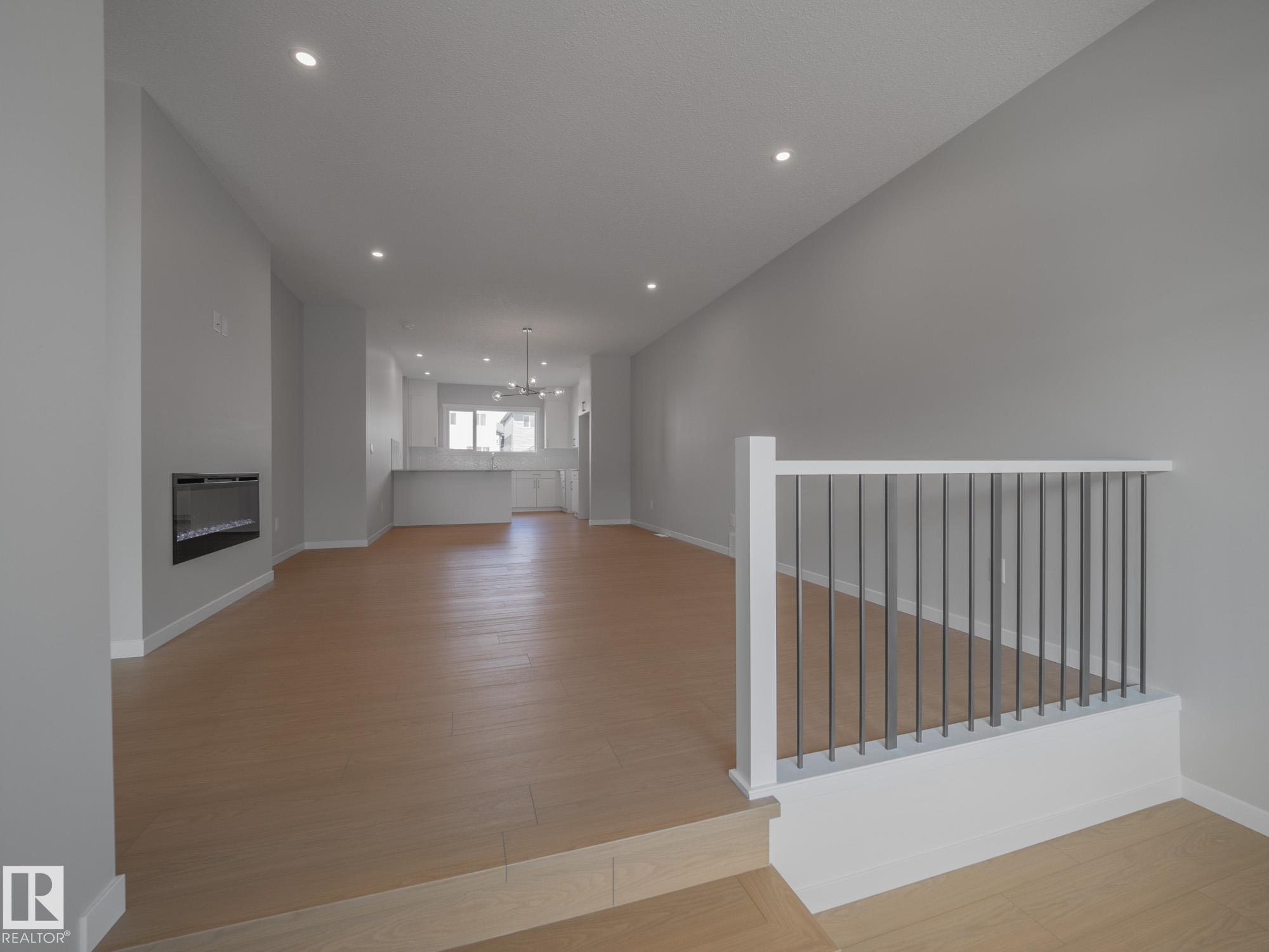 https://zimg.paragon.ice.com/ParagonImages/Property/PM/RAE/225400618/7/0/0/8c958da501e8944887ca2f4fb5c139eb/1/10a7e77708e9f2efb548585377119a30/225400618-daa7692d-85f5-4e2a-a009-d4e0f1f892d8.JPG