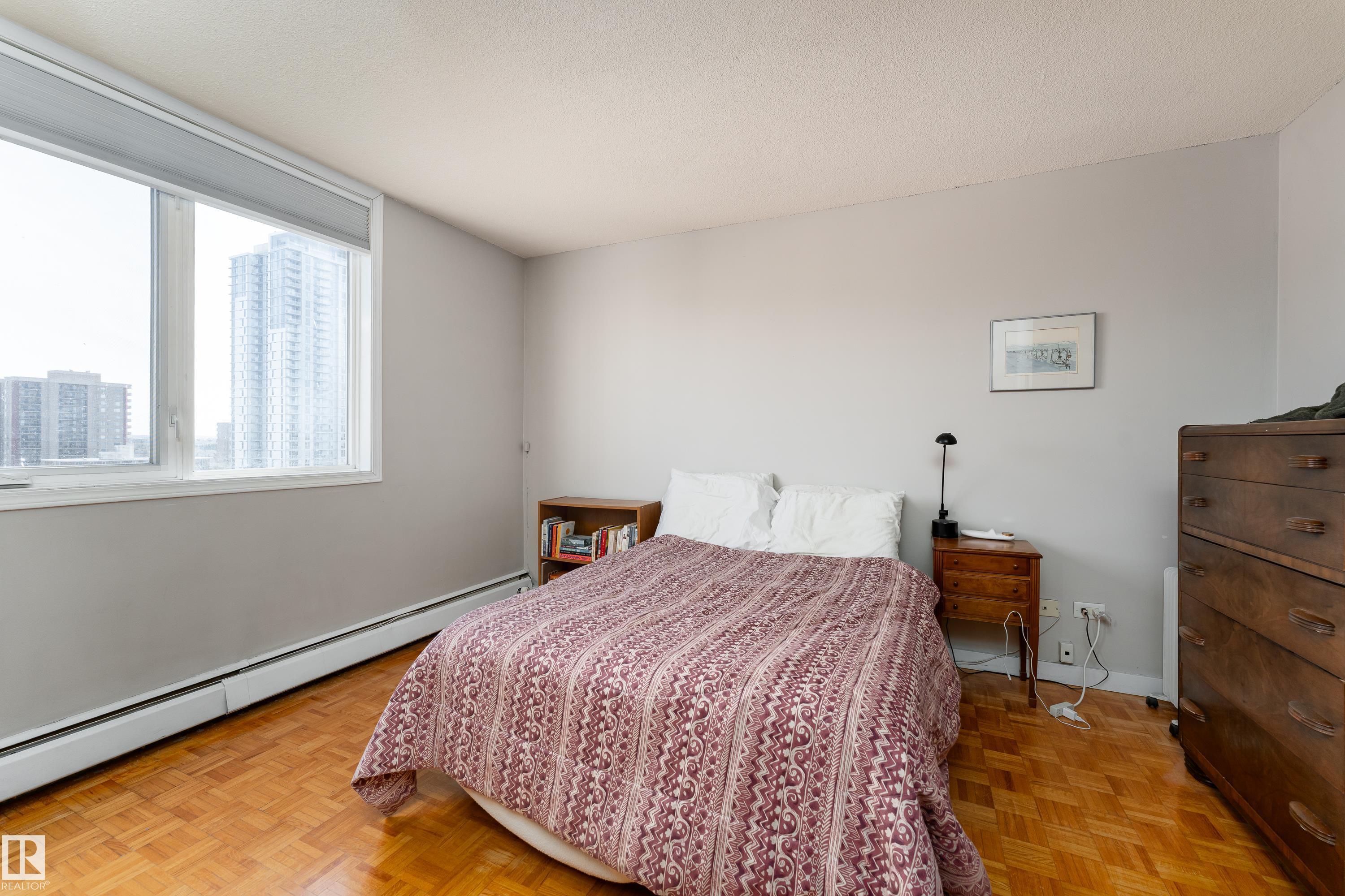 https://zimg.paragon.ice.com/ParagonImages/Property/PM/RAE/225400626/13/0/0/2d2e2603584781314d508913d95206c2/1/e032408530f95c90d04a0f542355ac35/225400626-73184727-4cf2-4235-b571-cc0c64d44281.JPG