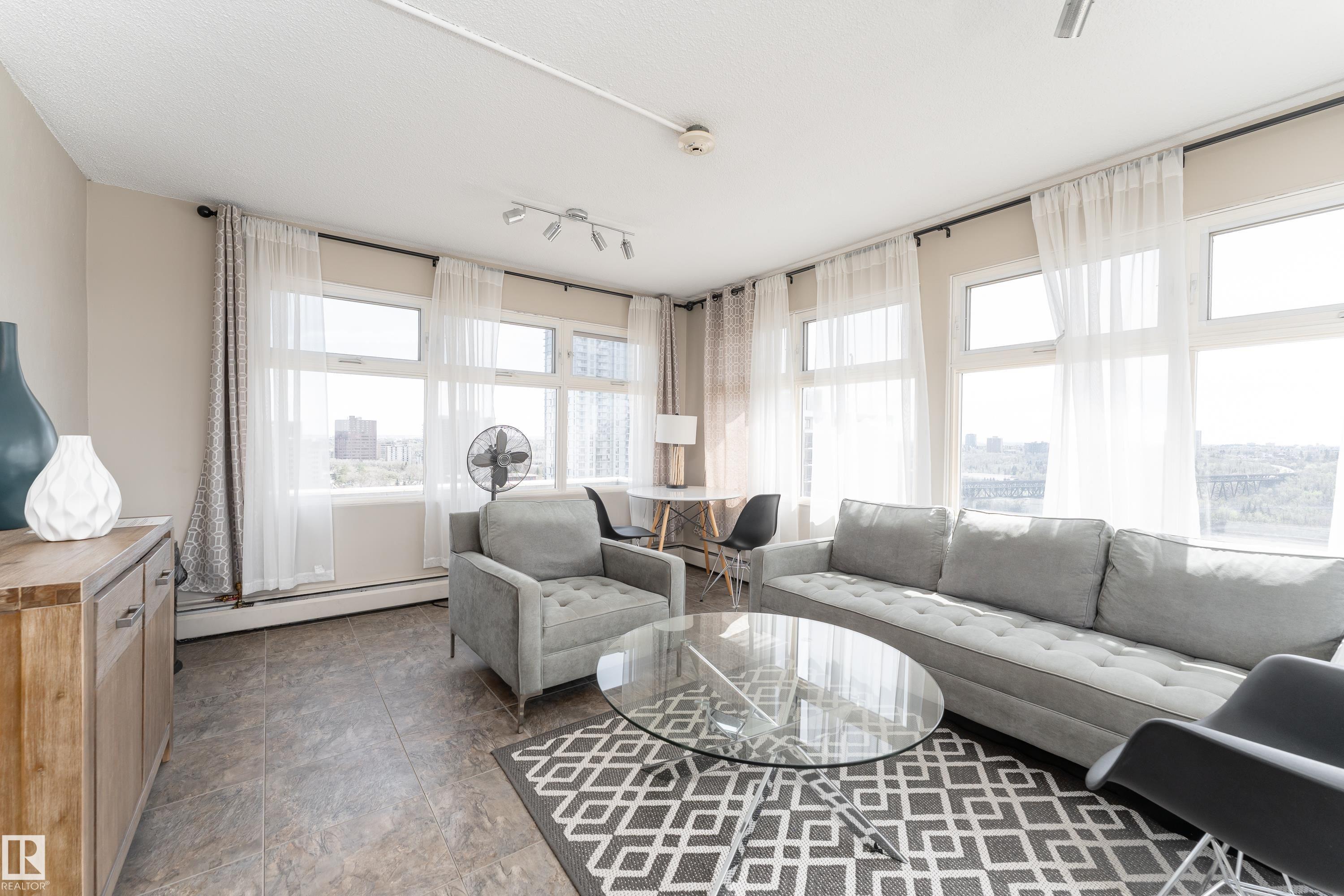 https://zimg.paragon.ice.com/ParagonImages/Property/PM/RAE/225400626/19/0/0/50c305e1ba8f4c775186b55b80d6fb57/1/e032408530f95c90d04a0f542355ac35/225400626-d78acce5-7946-48e8-a930-5e3dc4420f4d.JPG