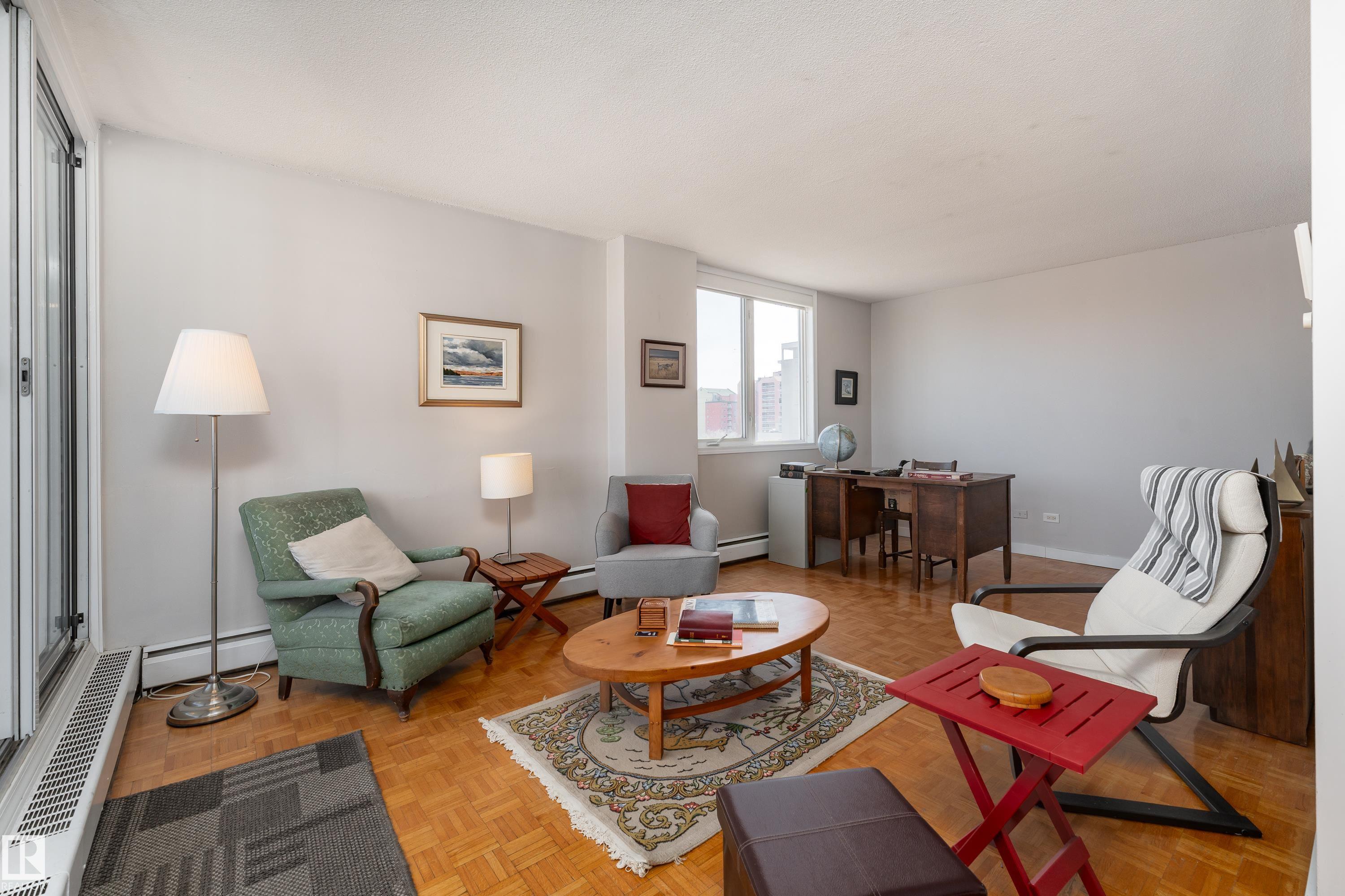 https://zimg.paragon.ice.com/ParagonImages/Property/PM/RAE/225400626/9/0/0/4f9253116a6a783cb91a1b7815dfbac4/1/e032408530f95c90d04a0f542355ac35/225400626-ba77cb7b-fed9-46de-9913-20968921b008.JPG