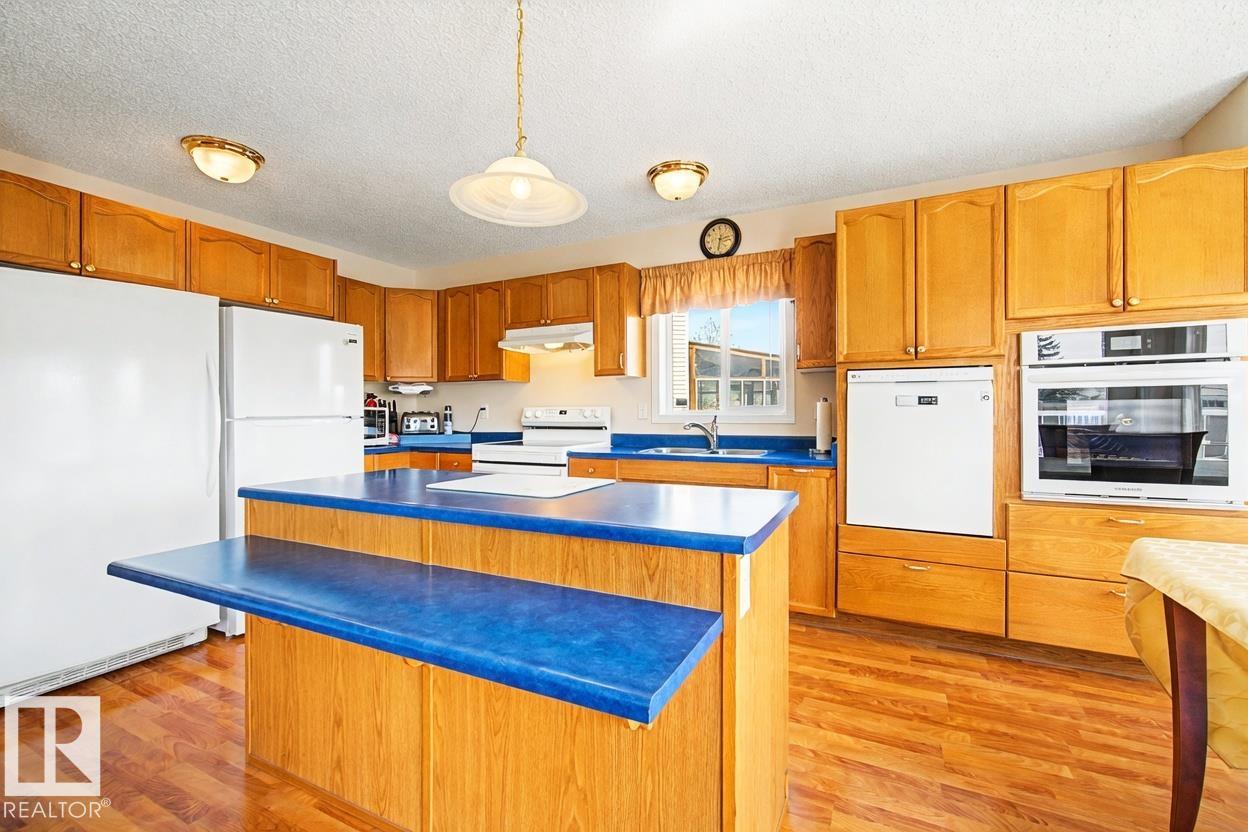 https://zimg.paragon.ice.com/ParagonImages/Property/PM/RAE/225400631/18/0/0/a20f874abe36429feeeced35eae97a8a/1/61c4c8e83ada5f817e170bc4c48cfa09/225400631-ec6e2db4-ae6c-4d0f-8ad7-635e84e3b534.JPG
