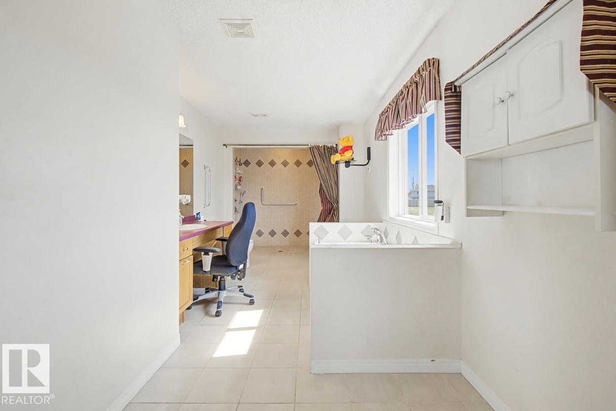 Photo 45 at 3203 23 Street NW, Silver Berry, Edmonton