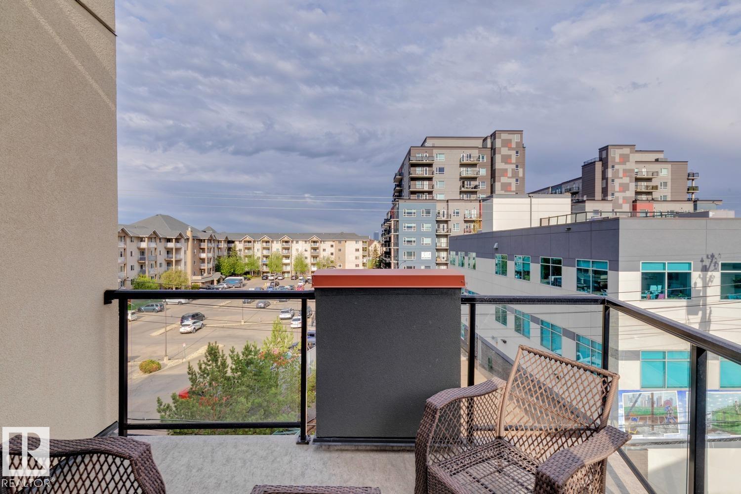 https://zimg.paragon.ice.com/ParagonImages/Property/PM/RAE/225400632/21/0/0/dc9cd19b7c8d25387f9e551838ce522b/1/79f0ffddb02072515674dc39d0cd43d6/225400632-74b6b943-4a18-40a1-8310-117913be7238.JPG