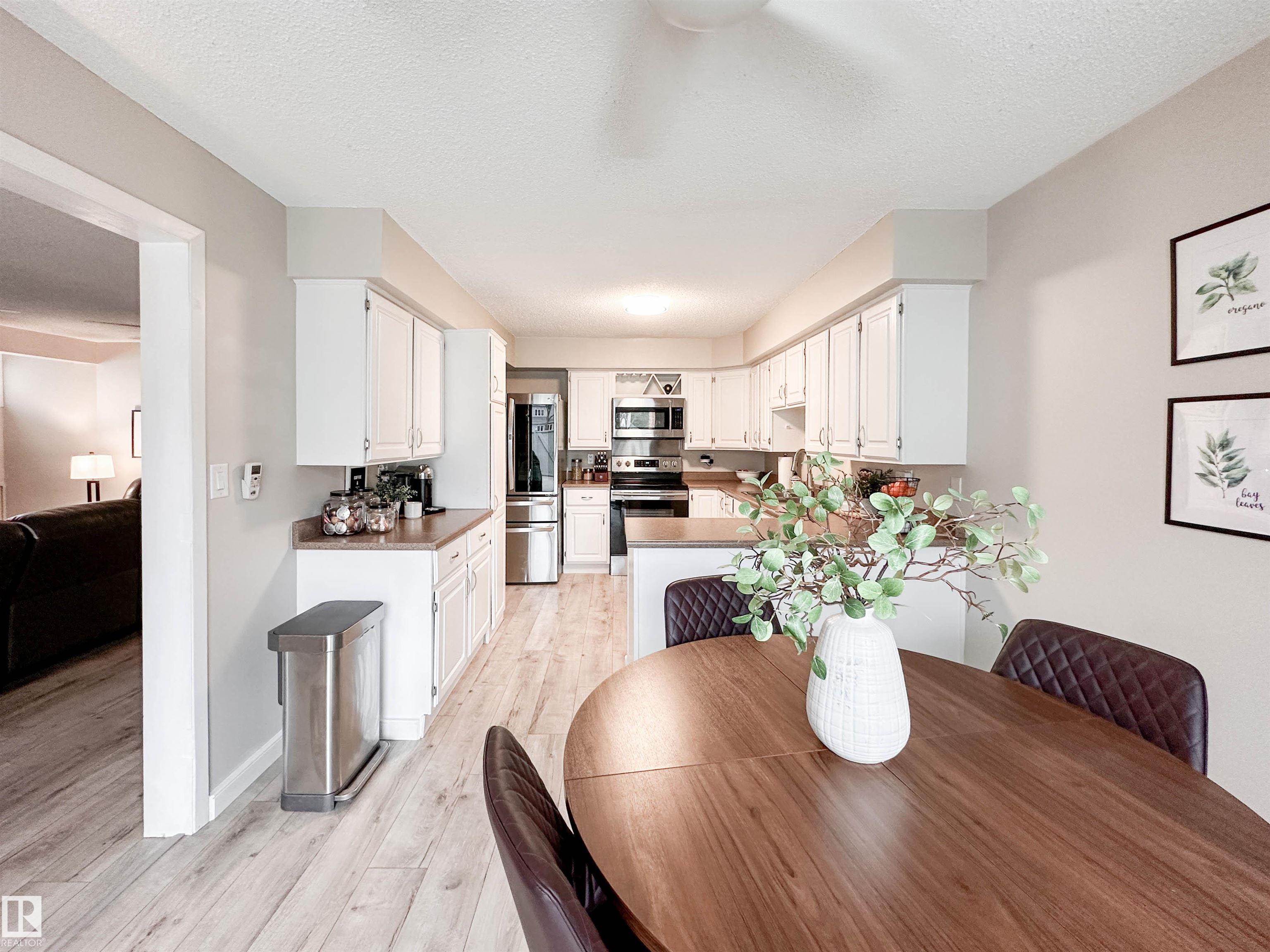 Photo 15 at 8 Whiteoaks Estates, Woodlands, St. Albert