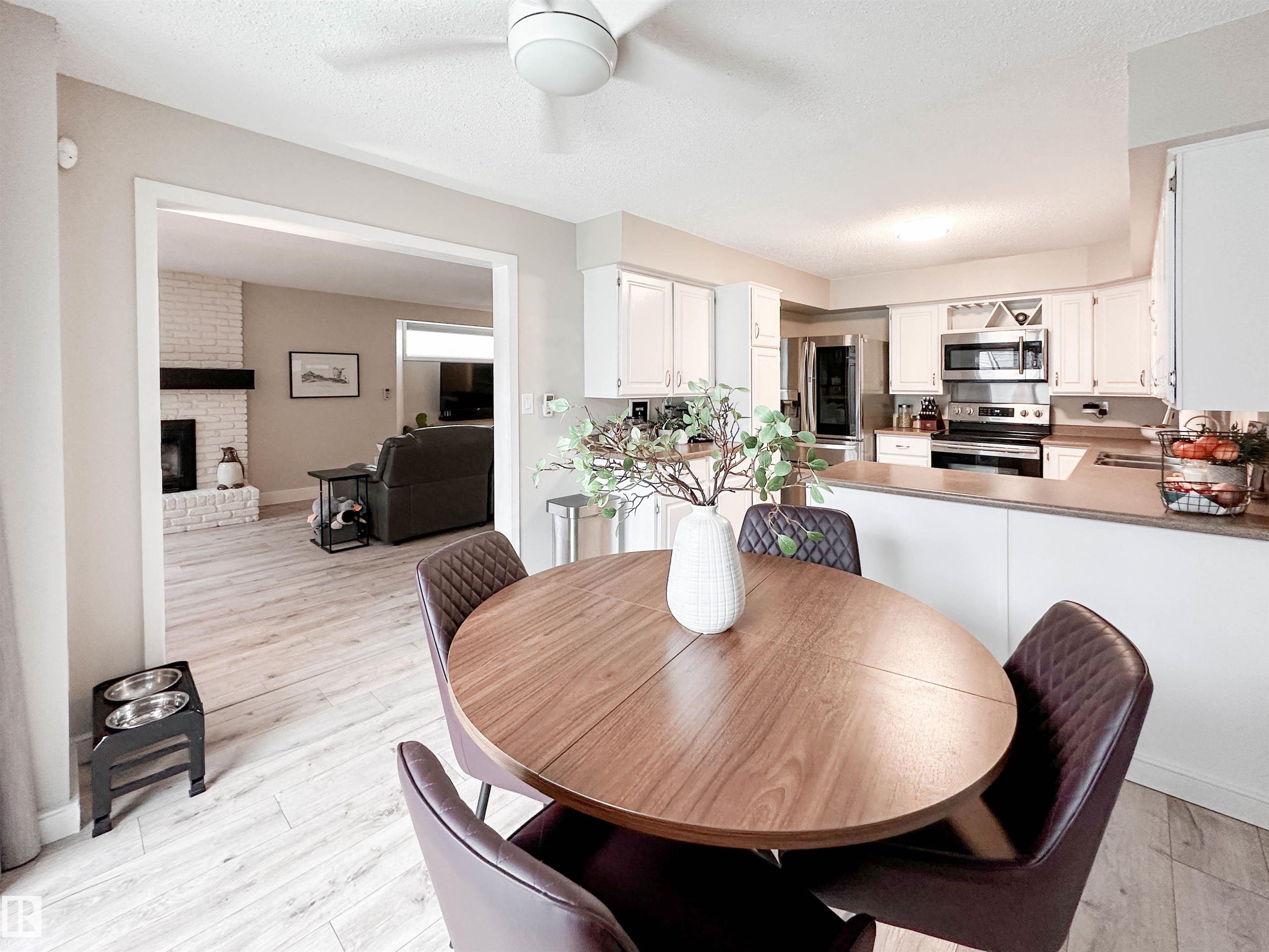 Photo 16 at 8 Whiteoaks Estates, Woodlands, St. Albert