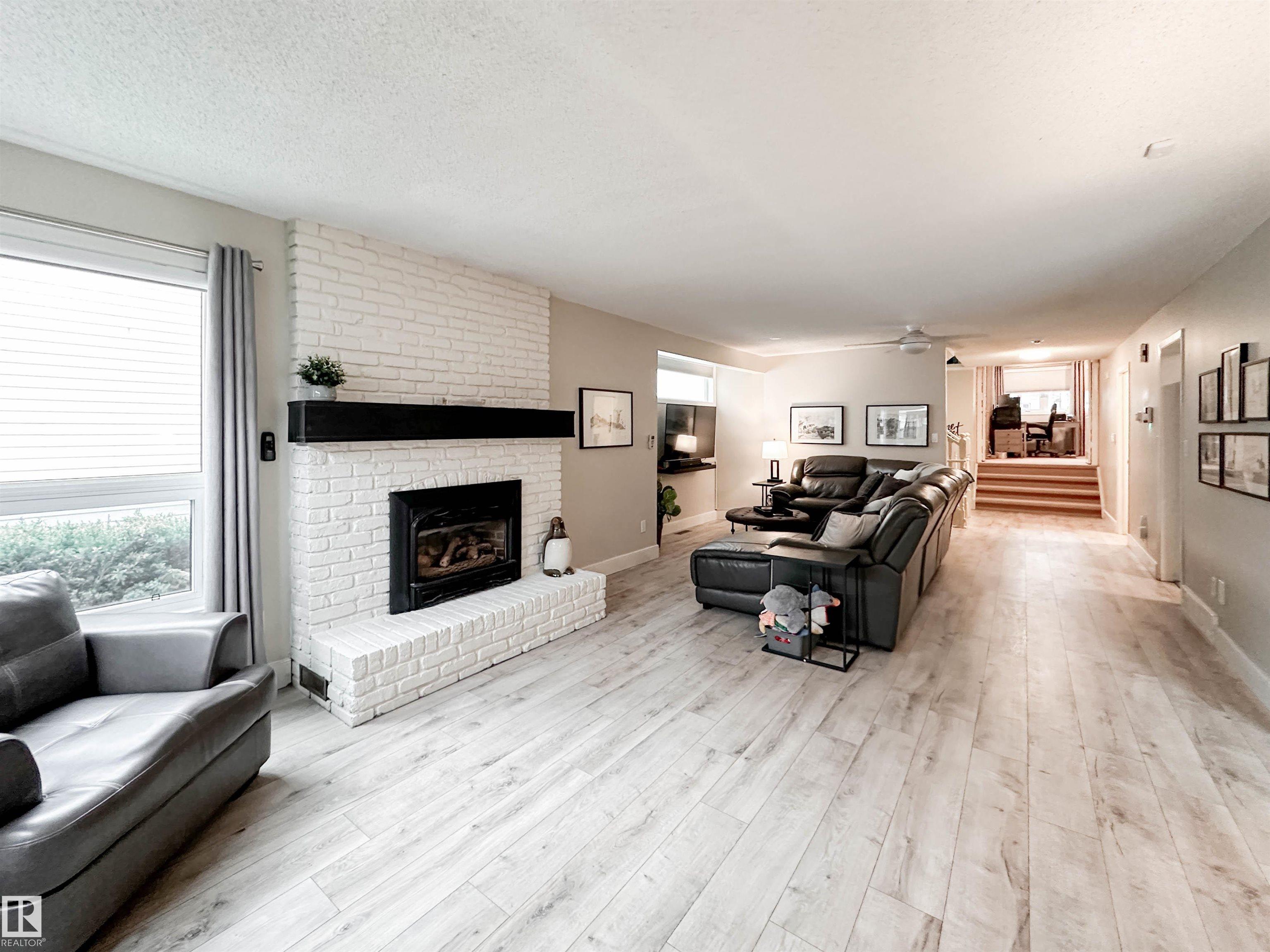 Photo 22 at 8 Whiteoaks Estates, Woodlands, St. Albert