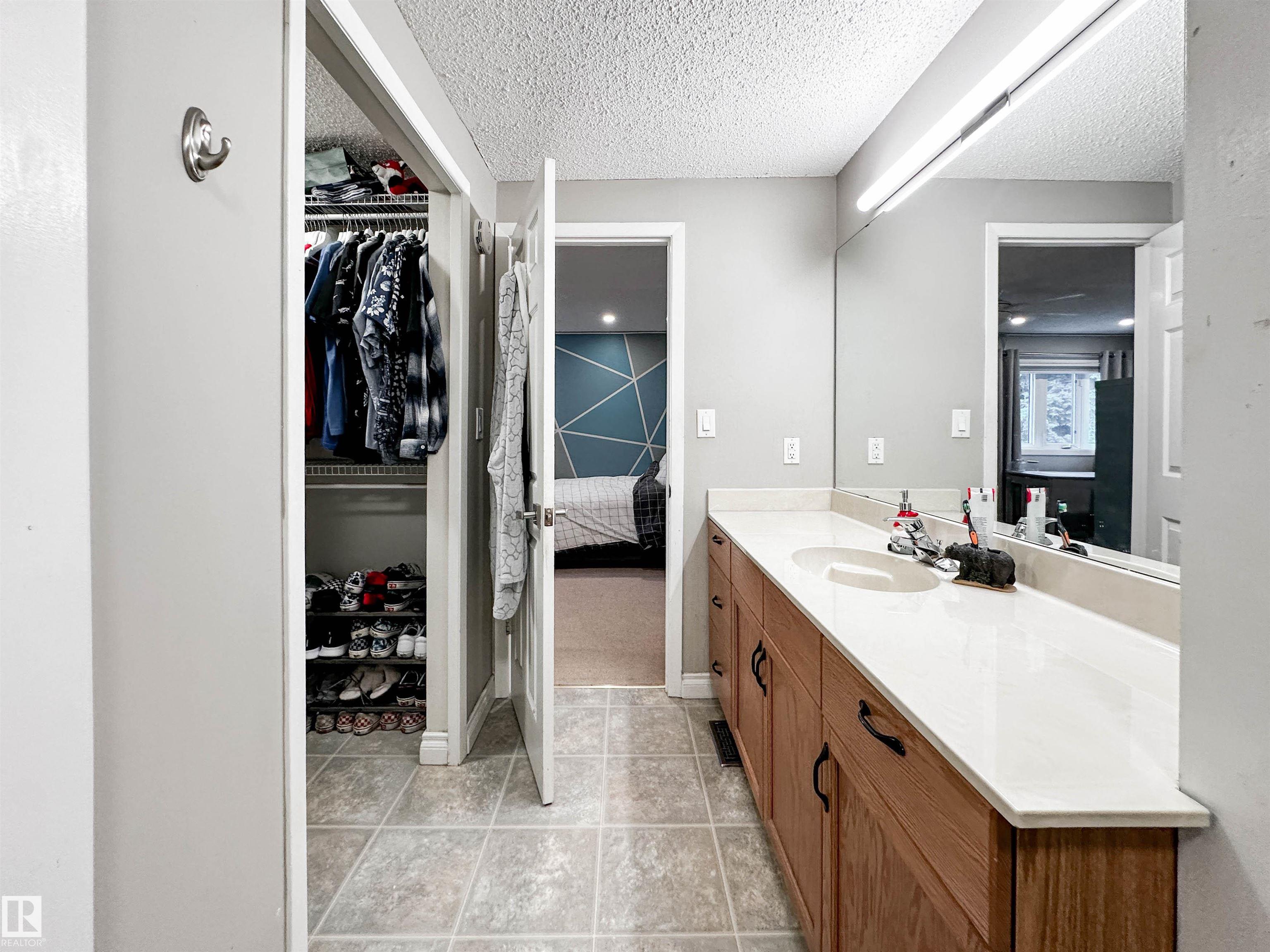 Photo 37 at 8 Whiteoaks Estates, Woodlands, St. Albert