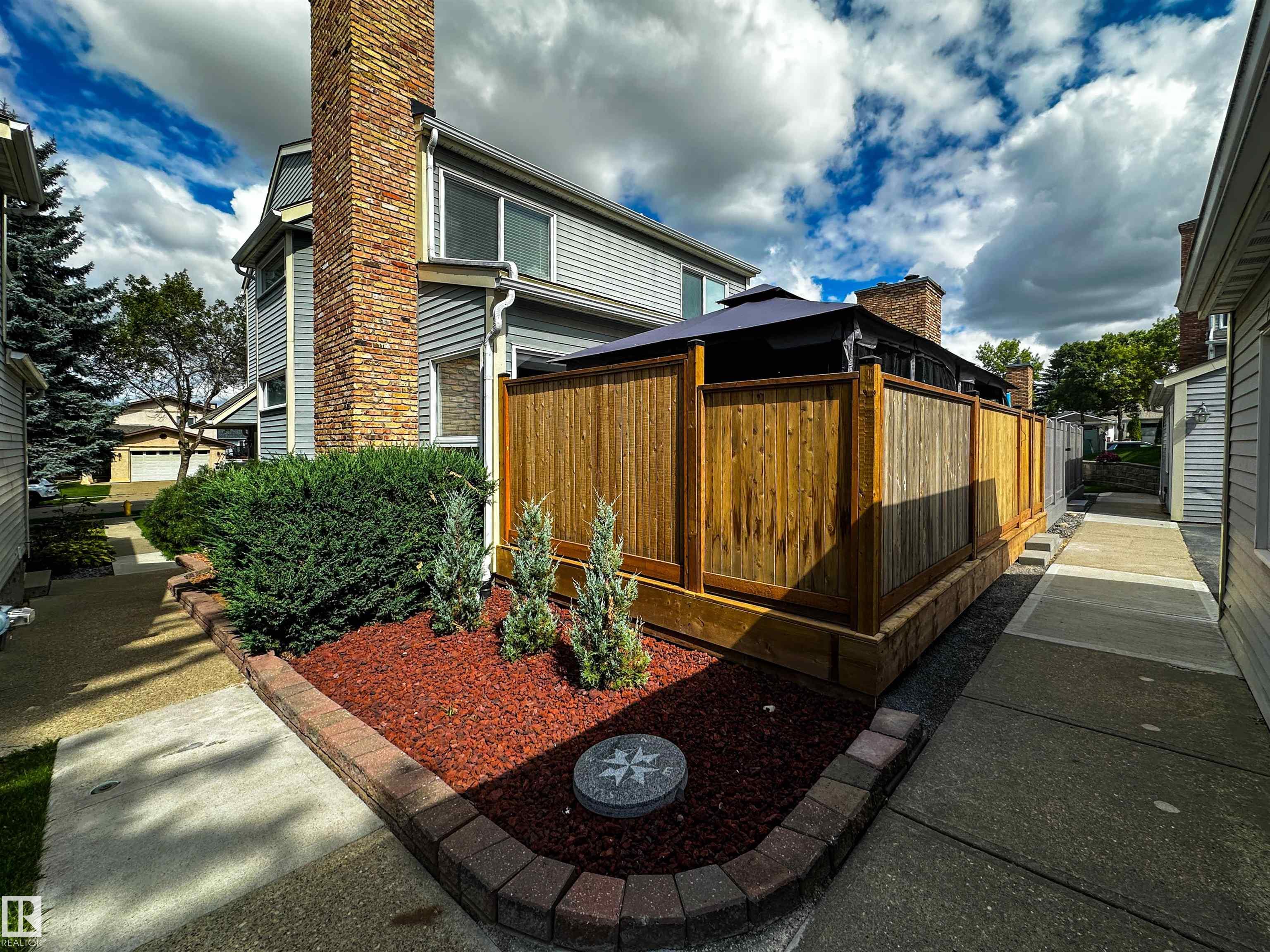 Photo 71 at 8 Whiteoaks Estates, Woodlands, St. Albert