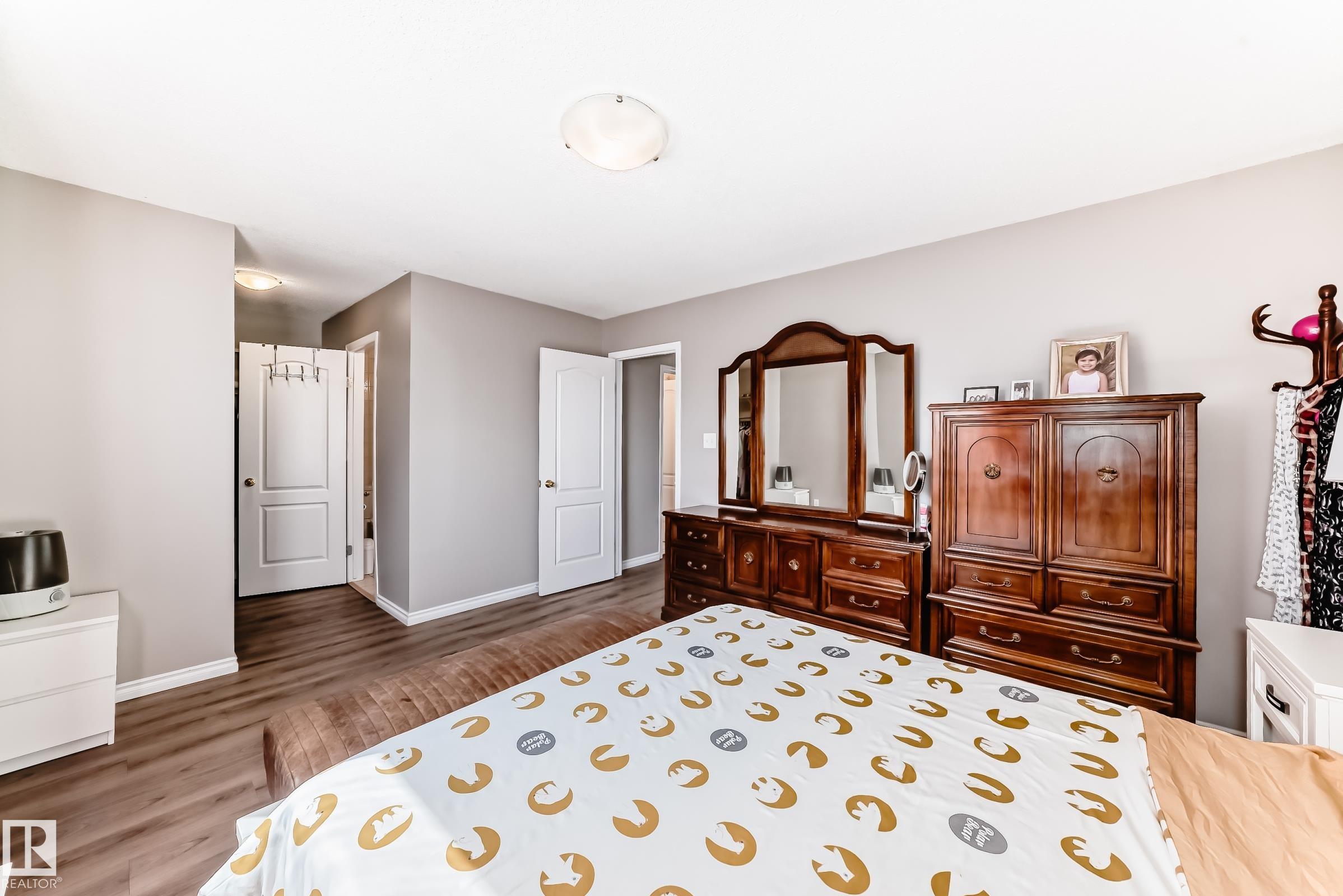https://zimg.paragon.ice.com/ParagonImages/Property/PM/RAE/225400639/23/0/0/306aa840484ddcf0214adfd28c95c94c/1/fc19102a108e411b3b31842dec84ef9e/225400639-d586dcde-8139-4b32-ade5-6320d3cf59e6.JPG