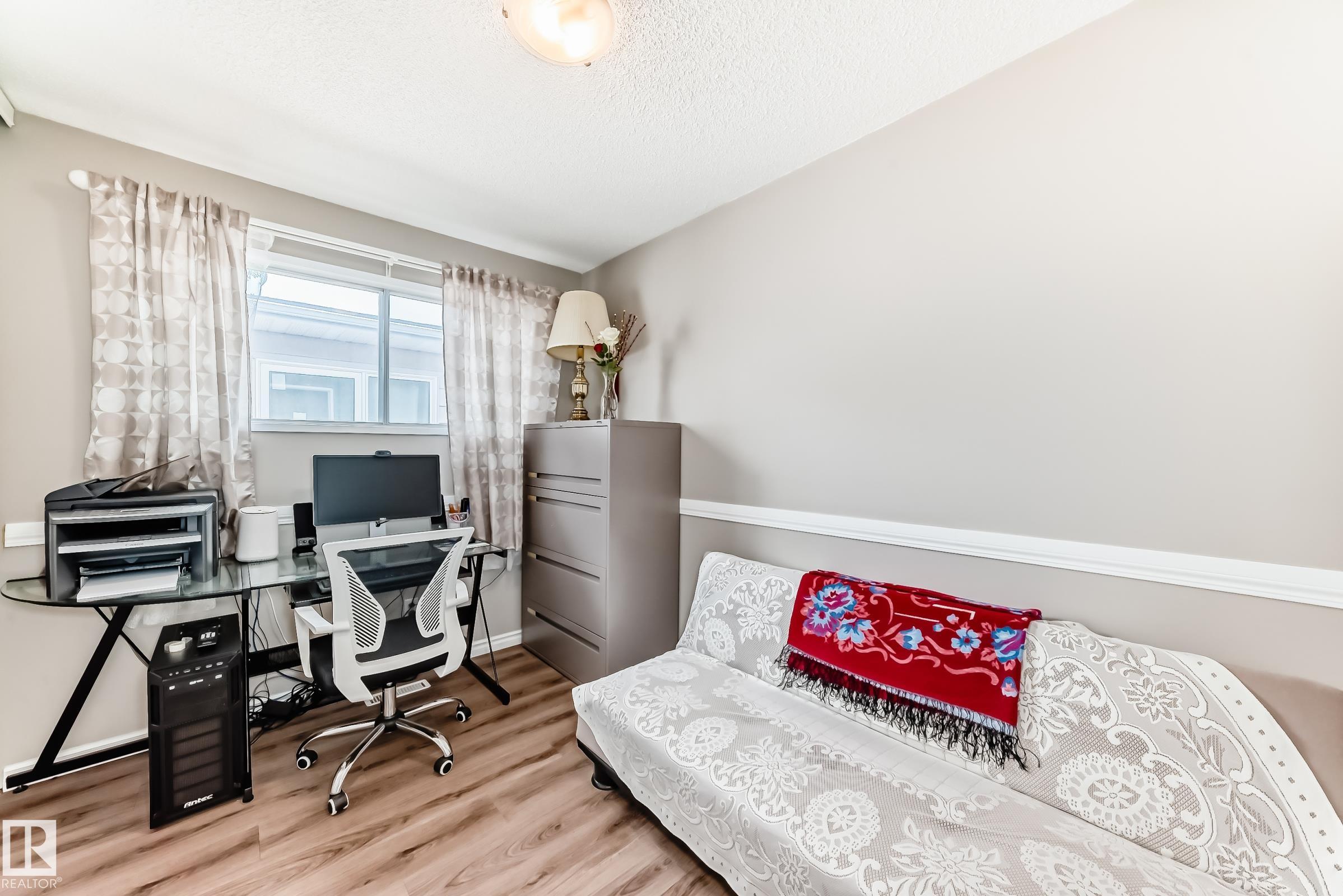 https://zimg.paragon.ice.com/ParagonImages/Property/PM/RAE/225400639/28/0/0/81abd132da9834c6a9329a90c69407f7/1/fc19102a108e411b3b31842dec84ef9e/225400639-3eb7b5c2-7e92-47de-8375-5edb634dd013.JPG