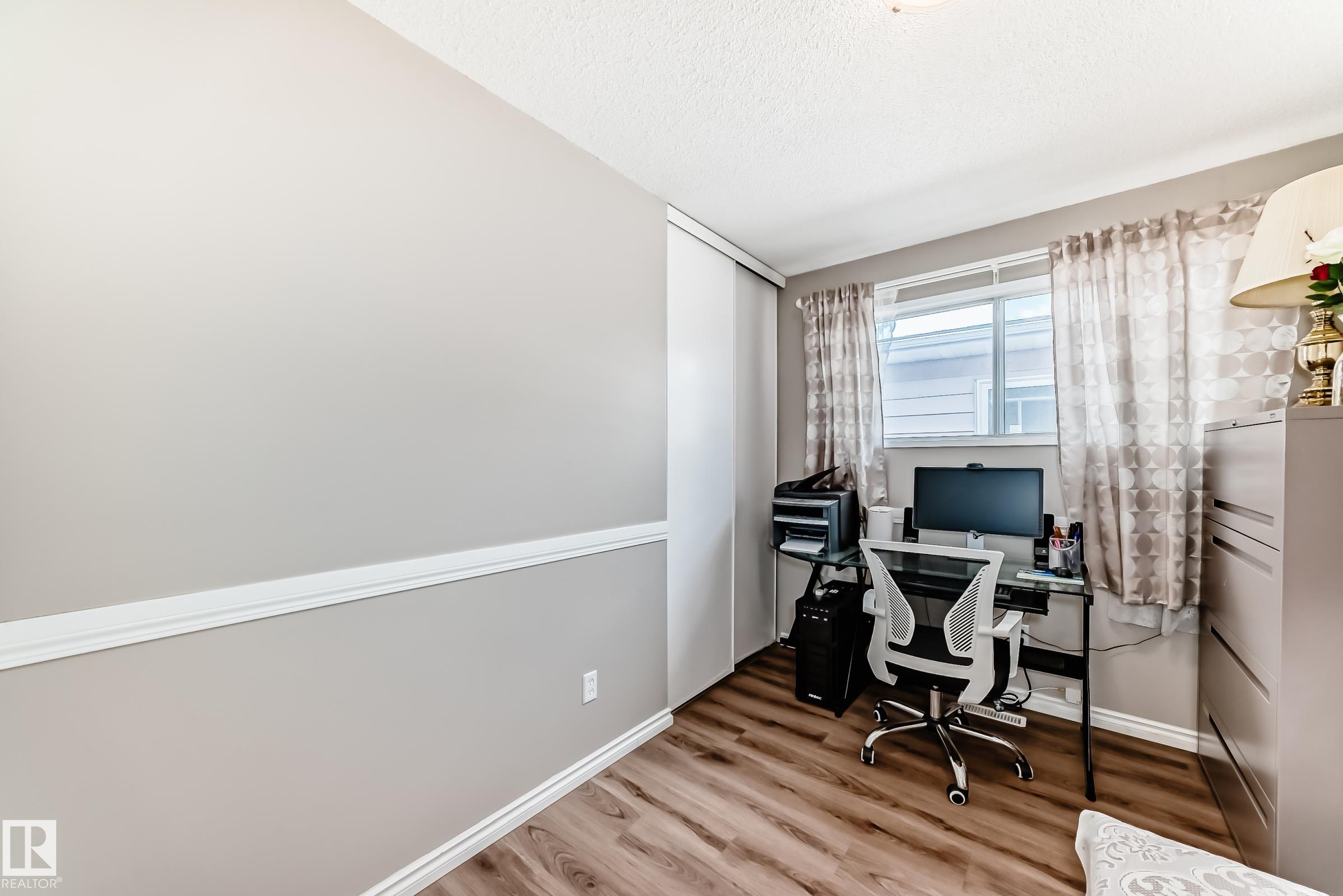 https://zimg.paragon.ice.com/ParagonImages/Property/PM/RAE/225400639/30/0/0/51008ba9a8ecae6fd5bfb2dd982768ea/1/fc19102a108e411b3b31842dec84ef9e/225400639-9638d018-43df-4727-b821-cfced9d87de0.JPG