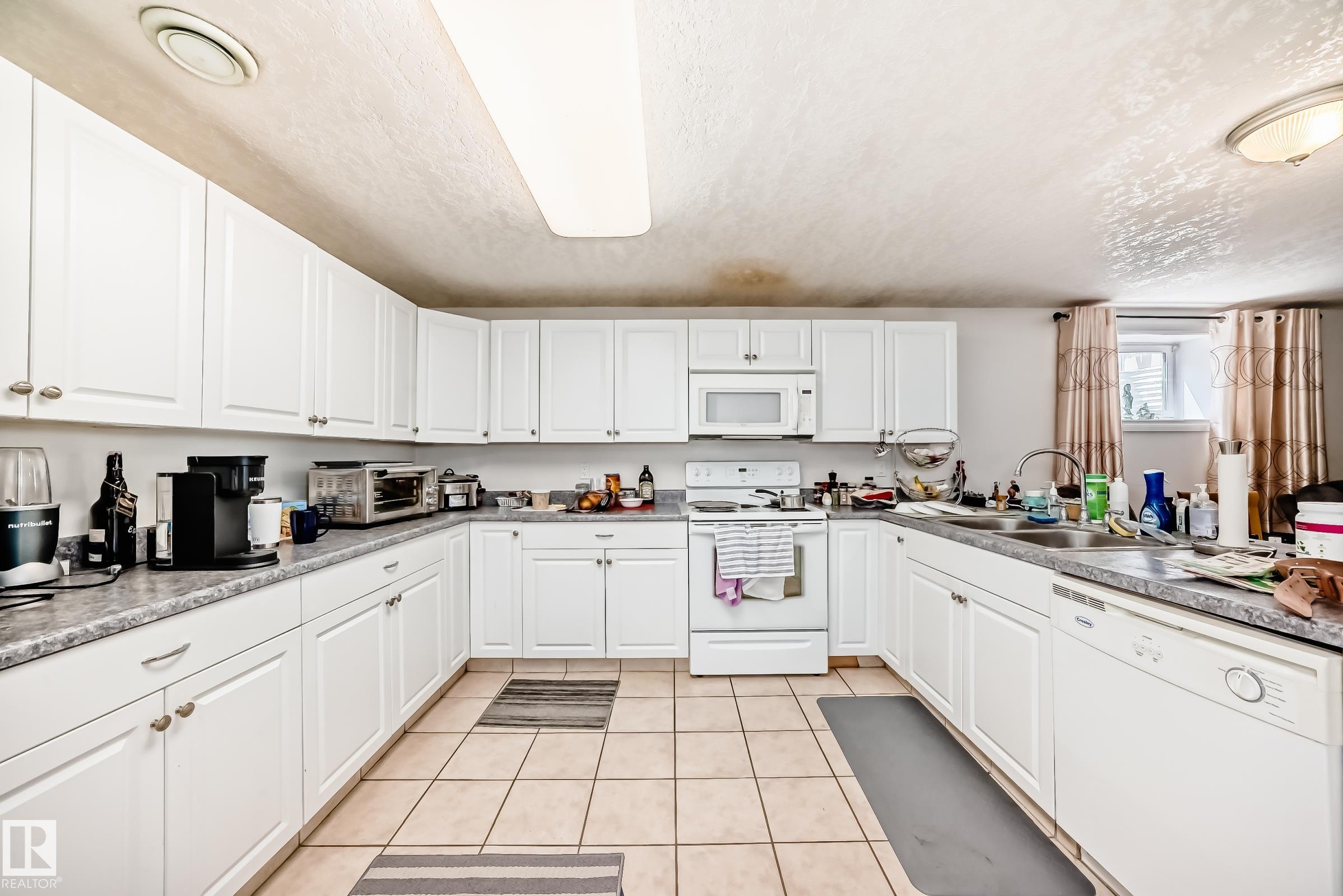 https://zimg.paragon.ice.com/ParagonImages/Property/PM/RAE/225400639/44/0/0/0d55f7245eddbd11208fc06be4dce43a/1/fc19102a108e411b3b31842dec84ef9e/225400639-64a82d66-9d8d-4c0b-80cd-8d69e144e5df.JPG