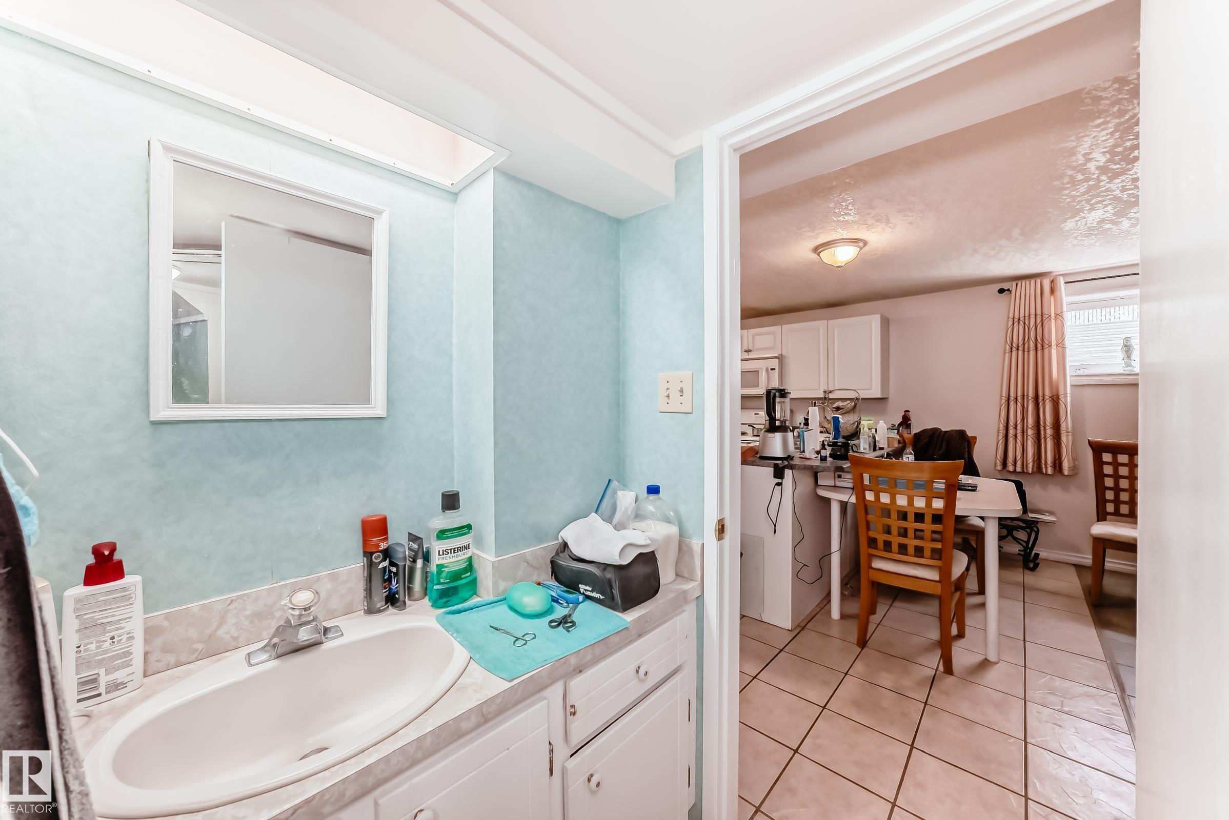 https://zimg.paragon.ice.com/ParagonImages/Property/PM/RAE/225400639/56/0/0/78c32bb7abd70fc5e0c276974c2de866/1/fc19102a108e411b3b31842dec84ef9e/225400639-5fb86d82-5f32-43ef-a451-cd15a96b9175.JPG