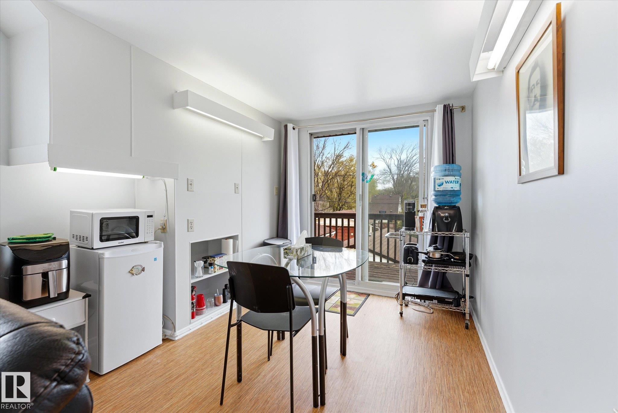 https://zimg.paragon.ice.com/ParagonImages/Property/PM/RAE/225400640/18/0/0/484ff906ec88f2cbbd2e173b74074ea3/1/95e1a0ca5ea86849ef70d31233e43079/225400640-d76dec1e-4056-41bd-a060-ba003d645113.JPG