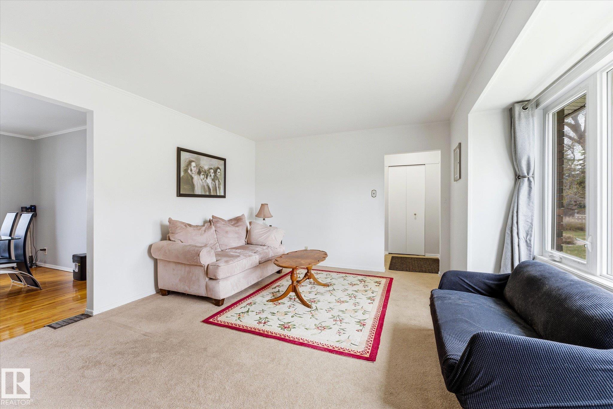 https://zimg.paragon.ice.com/ParagonImages/Property/PM/RAE/225400640/4/0/0/018d00011e9fab356a5bd085b1ac95d4/1/95e1a0ca5ea86849ef70d31233e43079/225400640-21528bd7-1cf3-4540-8c37-a9dc7574deb5.JPG
