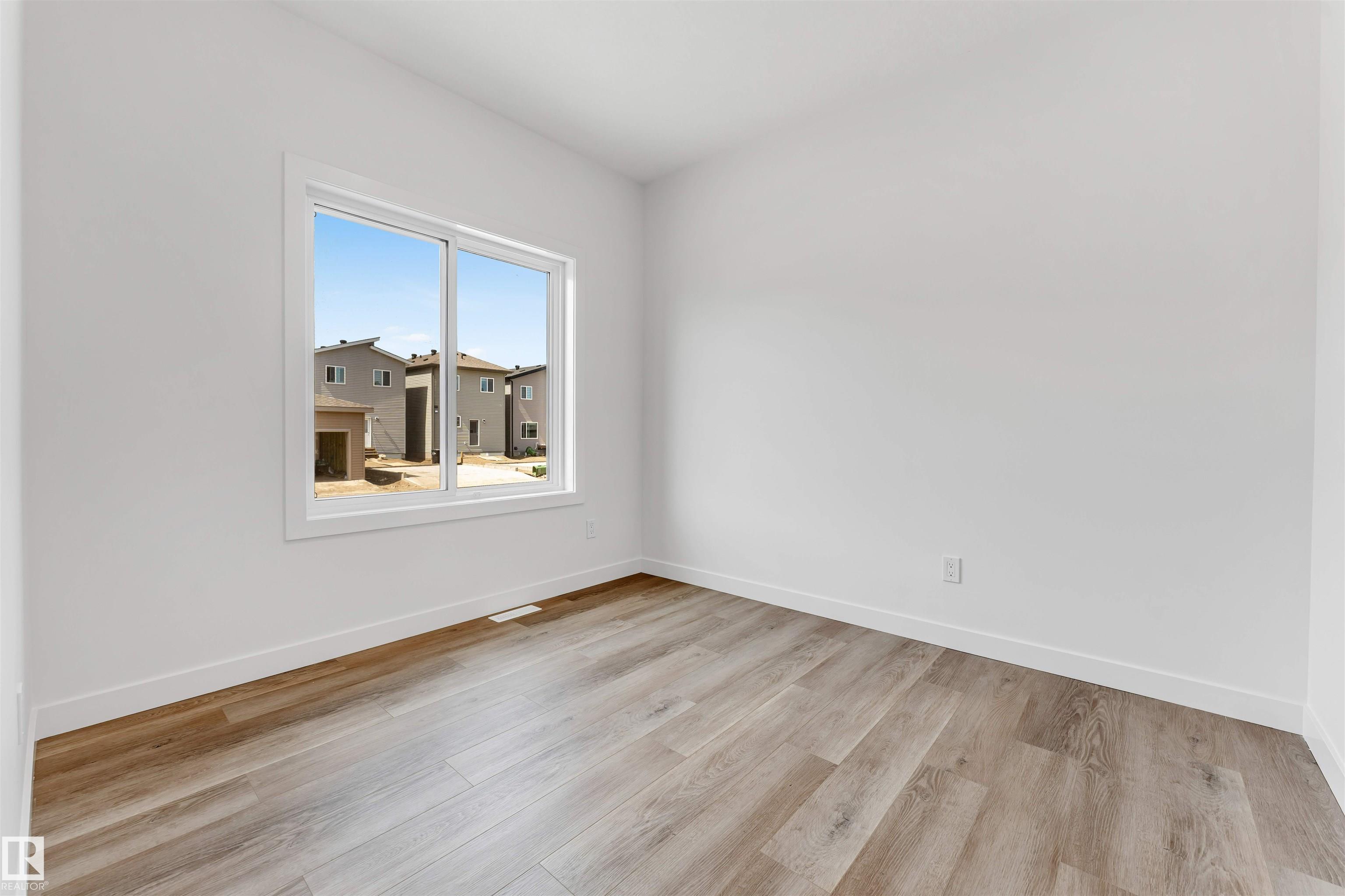 https://zimg.paragon.ice.com/ParagonImages/Property/PM/RAE/225400646/19/0/0/fea97246b5a3d8fbd492554e9c9251a1/1/4b6d491445e79caaba007c507cb1e69a/225400646-5c09daed-24d8-488c-91b0-5ce425ab38b2.JPG