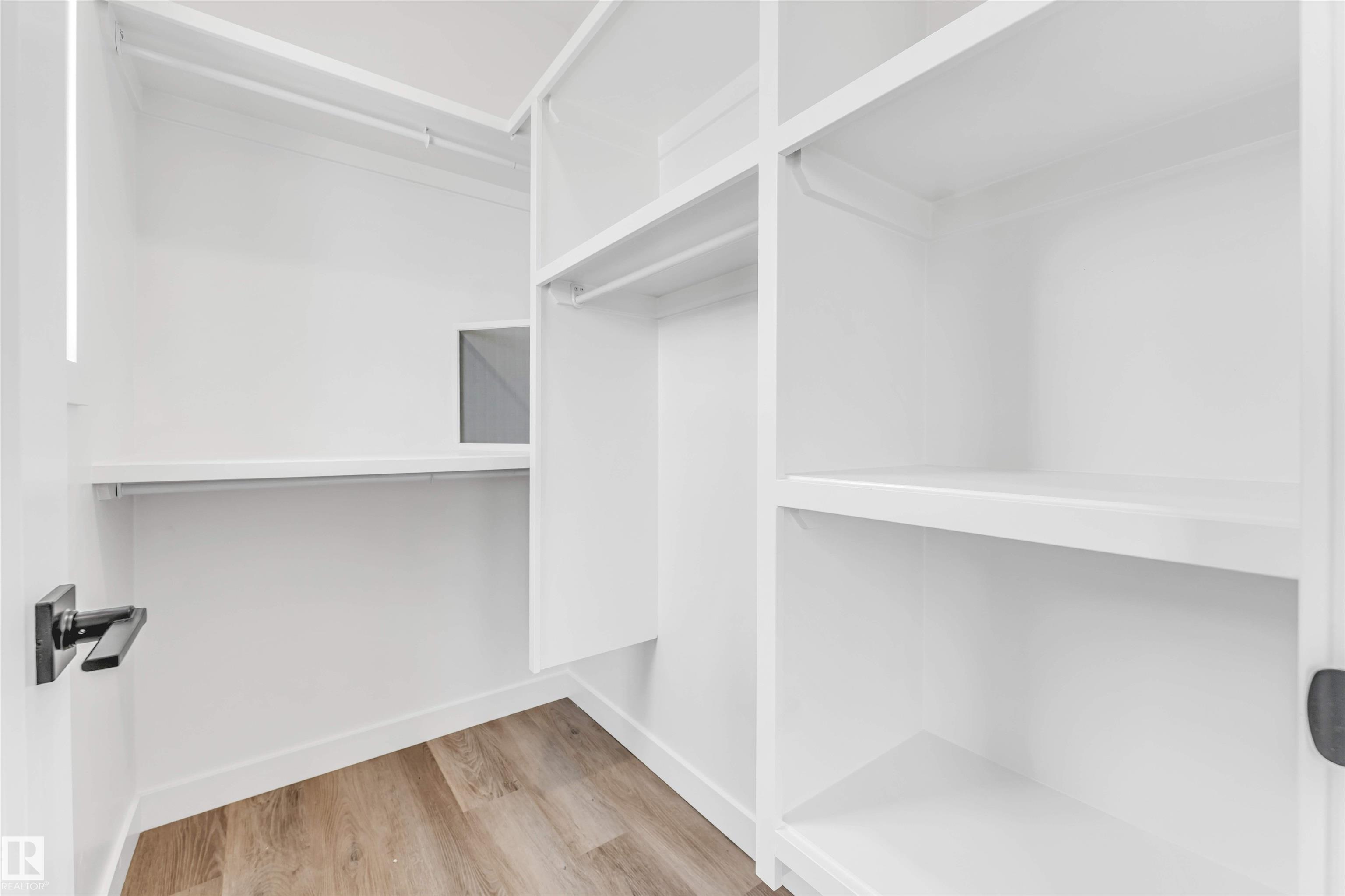 https://zimg.paragon.ice.com/ParagonImages/Property/PM/RAE/225400646/30/0/0/325076463fd7e74dd123c25db33bf01e/1/4b6d491445e79caaba007c507cb1e69a/225400646-7aab436d-a99a-440d-8f96-914f20a172f5.JPG