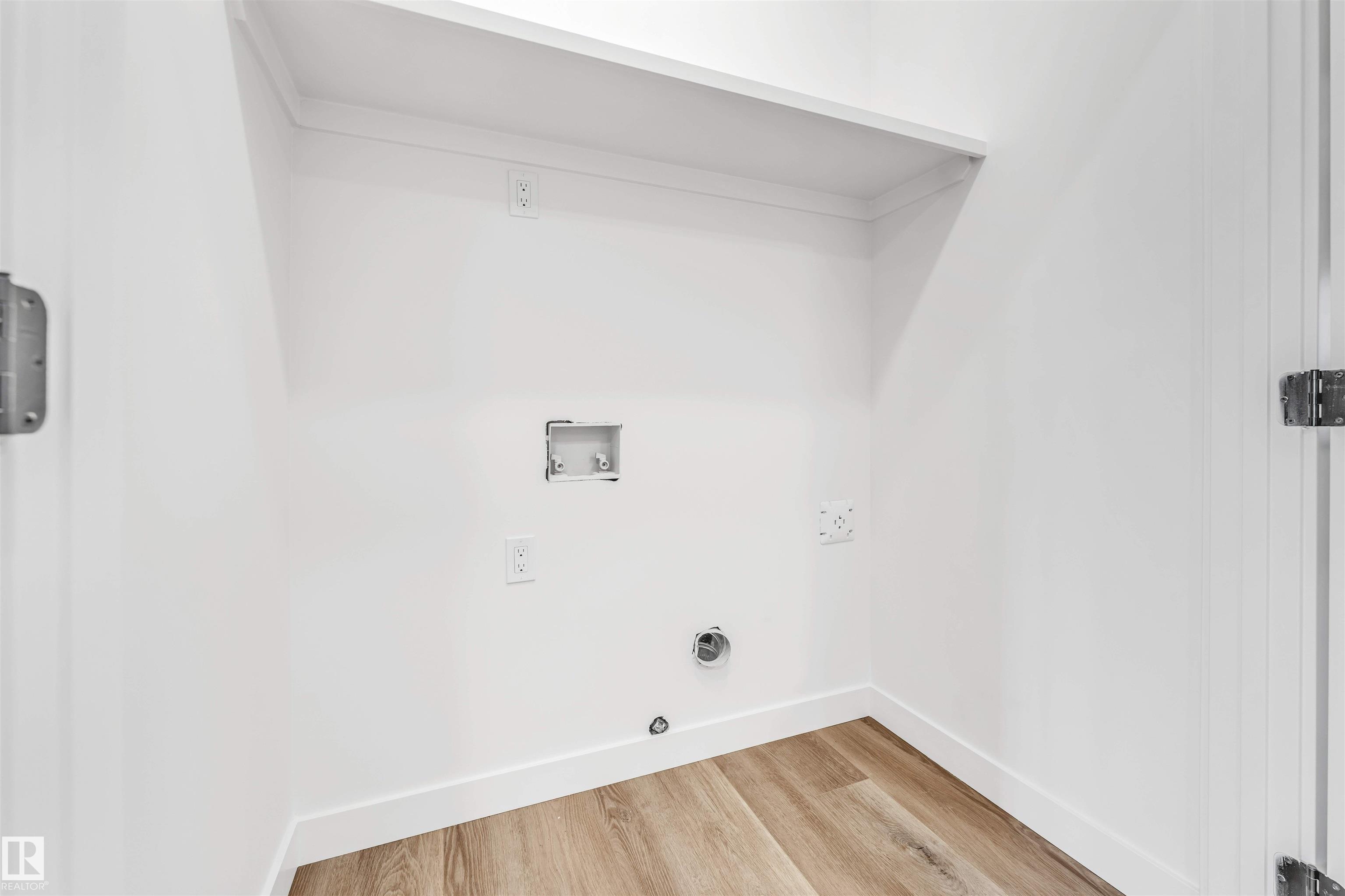 https://zimg.paragon.ice.com/ParagonImages/Property/PM/RAE/225400646/35/0/0/03ecfba939cee8b08d270dc77e857199/1/4b6d491445e79caaba007c507cb1e69a/225400646-c4cee4bc-e576-42ba-8f51-8b731d0479d5.JPG