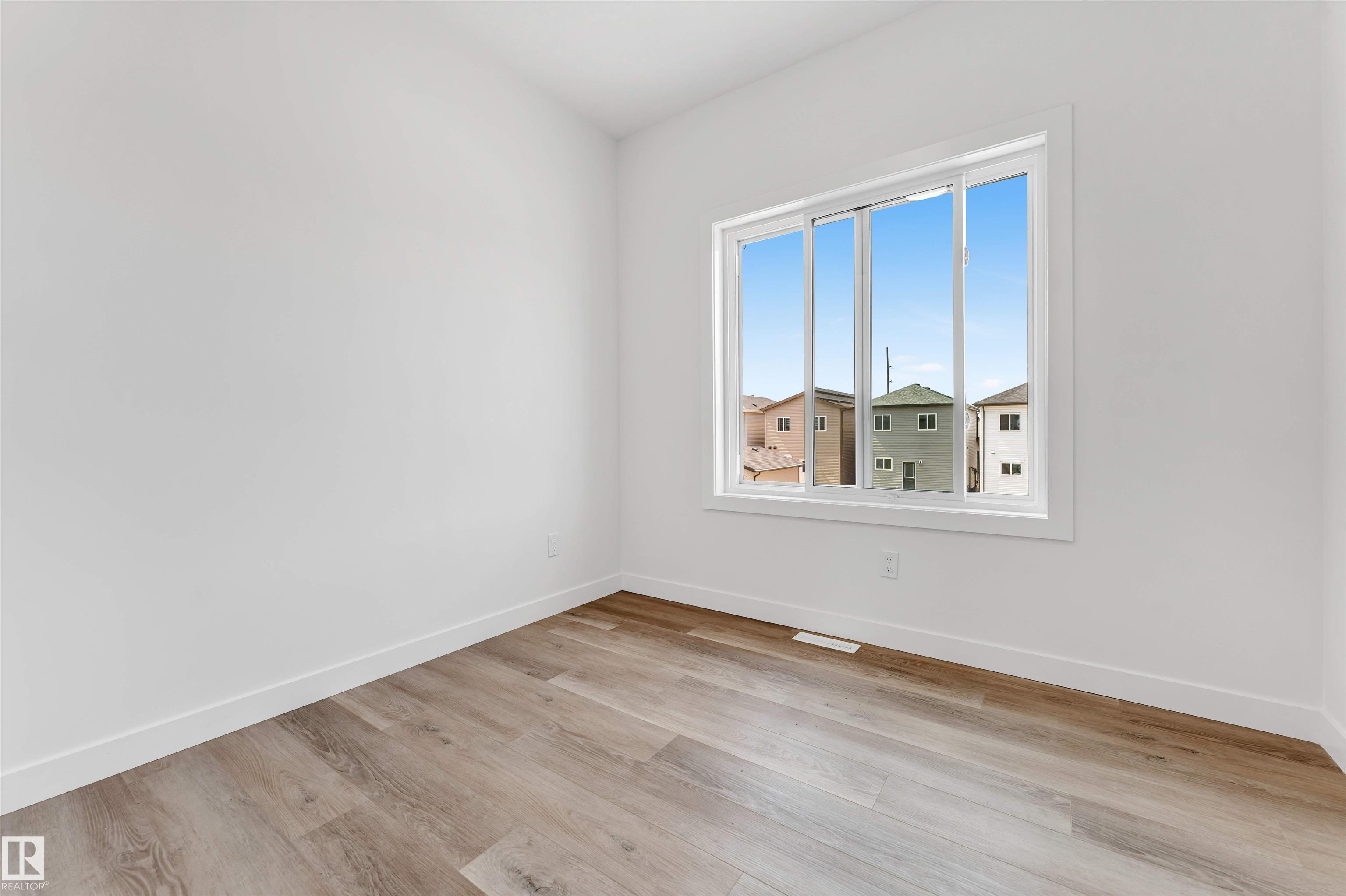 https://zimg.paragon.ice.com/ParagonImages/Property/PM/RAE/225400646/39/0/0/2b354c8521c095f519706b2c69a16886/1/4b6d491445e79caaba007c507cb1e69a/225400646-14b452f2-bb72-49d0-9fb2-cdad3495fd6c.JPG