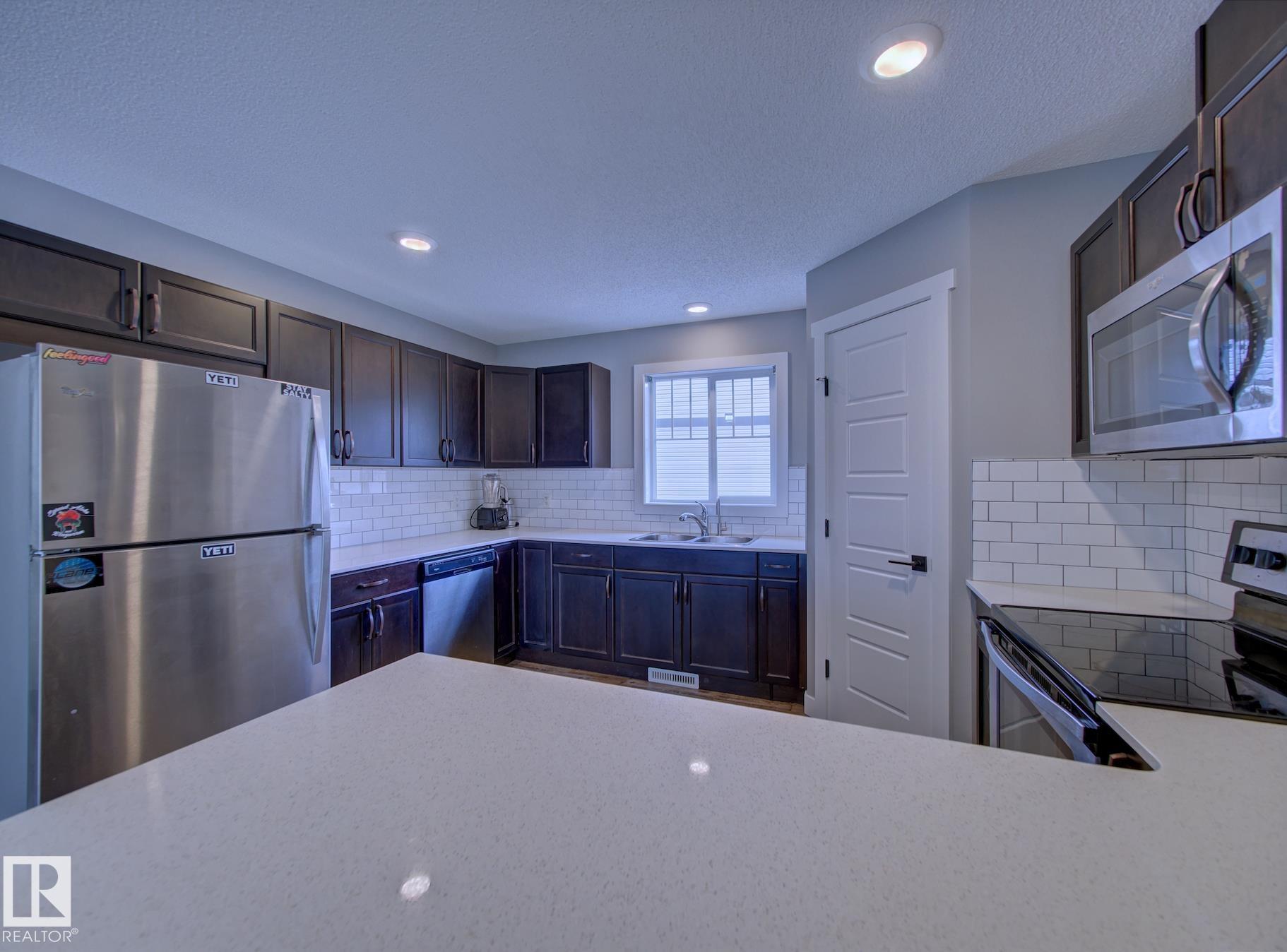 https://zimg.paragon.ice.com/ParagonImages/Property/PM/RAE/225400649/12/0/0/9a1639bf7aab7b0a3e2ce677a2ae6d82/1/20f9d2368b18e4acb6db5c9a71f961b4/225400649-b73aed25-39b2-4f0a-9a4b-c113d0dbe855.JPG