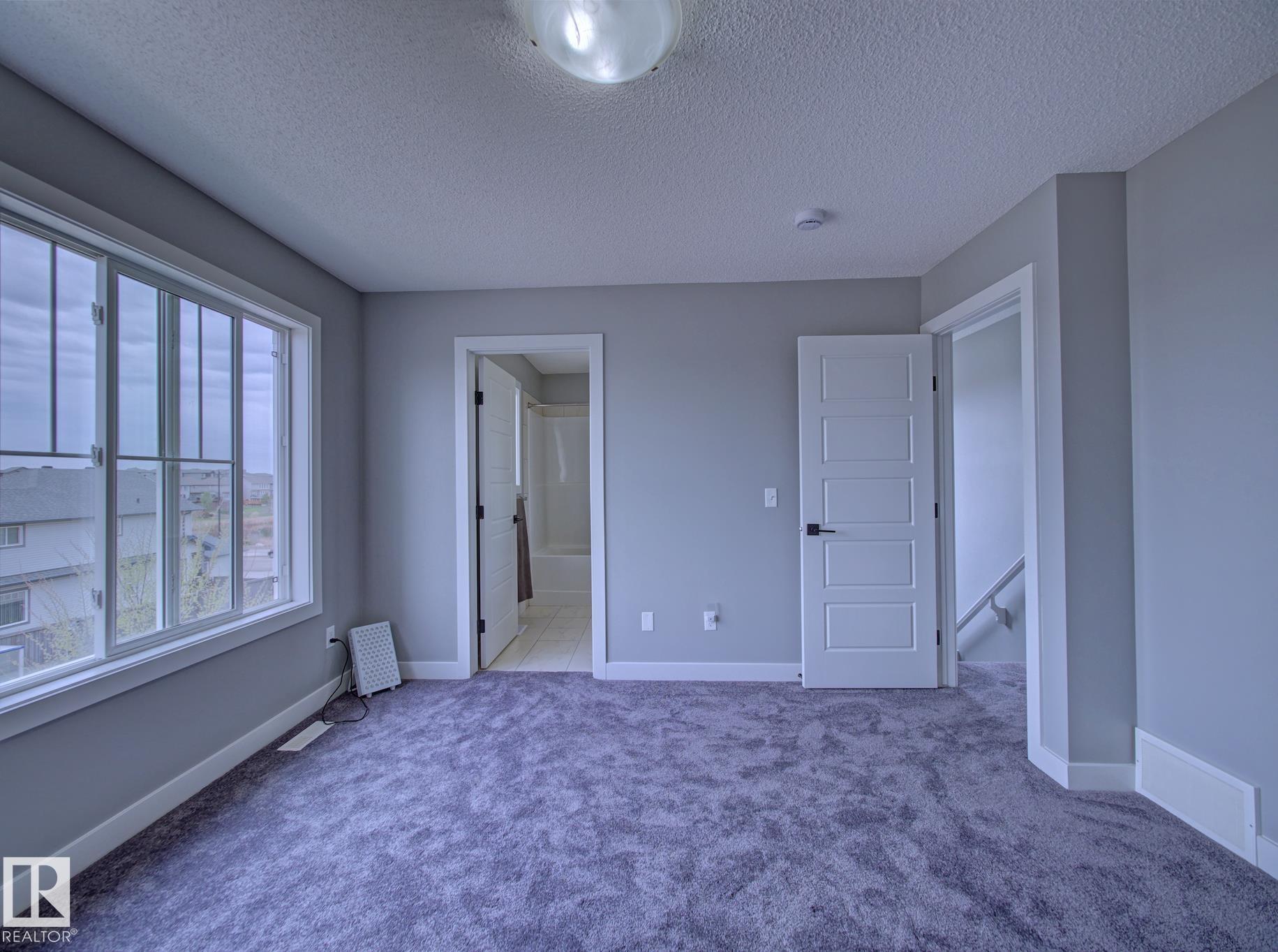 https://zimg.paragon.ice.com/ParagonImages/Property/PM/RAE/225400649/25/0/0/4be524574efa693331715aec1208fc25/1/20f9d2368b18e4acb6db5c9a71f961b4/225400649-1ea18127-040b-45cf-8980-3b19246a8e48.JPG