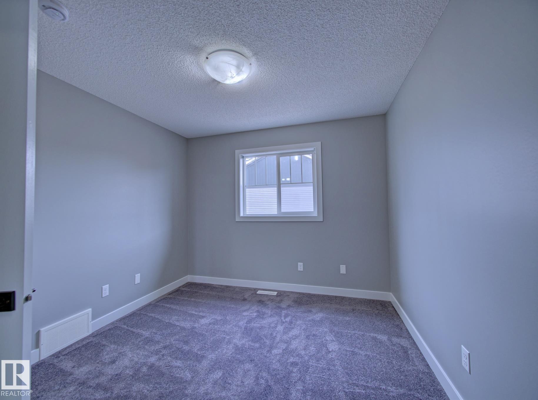 https://zimg.paragon.ice.com/ParagonImages/Property/PM/RAE/225400649/32/0/0/a46513b061f265587a453bd7e16dc7ca/1/20f9d2368b18e4acb6db5c9a71f961b4/225400649-f114699e-c632-46bf-aa7c-f4951efcab75.JPG