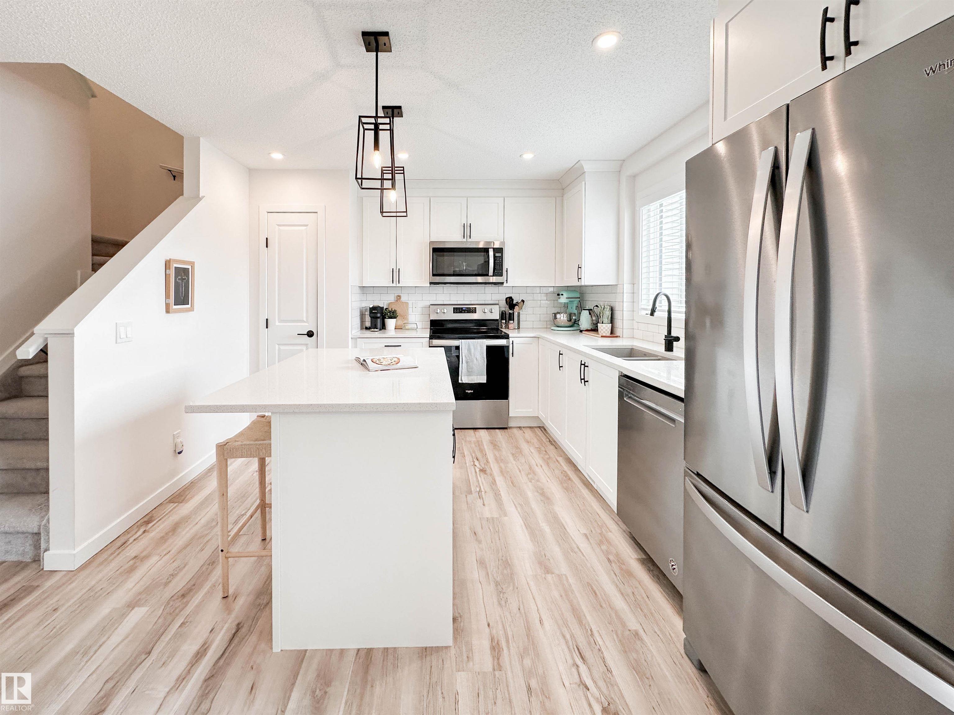 https://zimg.paragon.ice.com/ParagonImages/Property/PM/RAE/225400653/26/0/0/f3277fe27d6f5571682dd316c3ca8bec/1/f8ae220ca1a31974ee3dafccd763640f/225400653-870e6467-e7bf-43be-829b-adc2e552532e.JPG