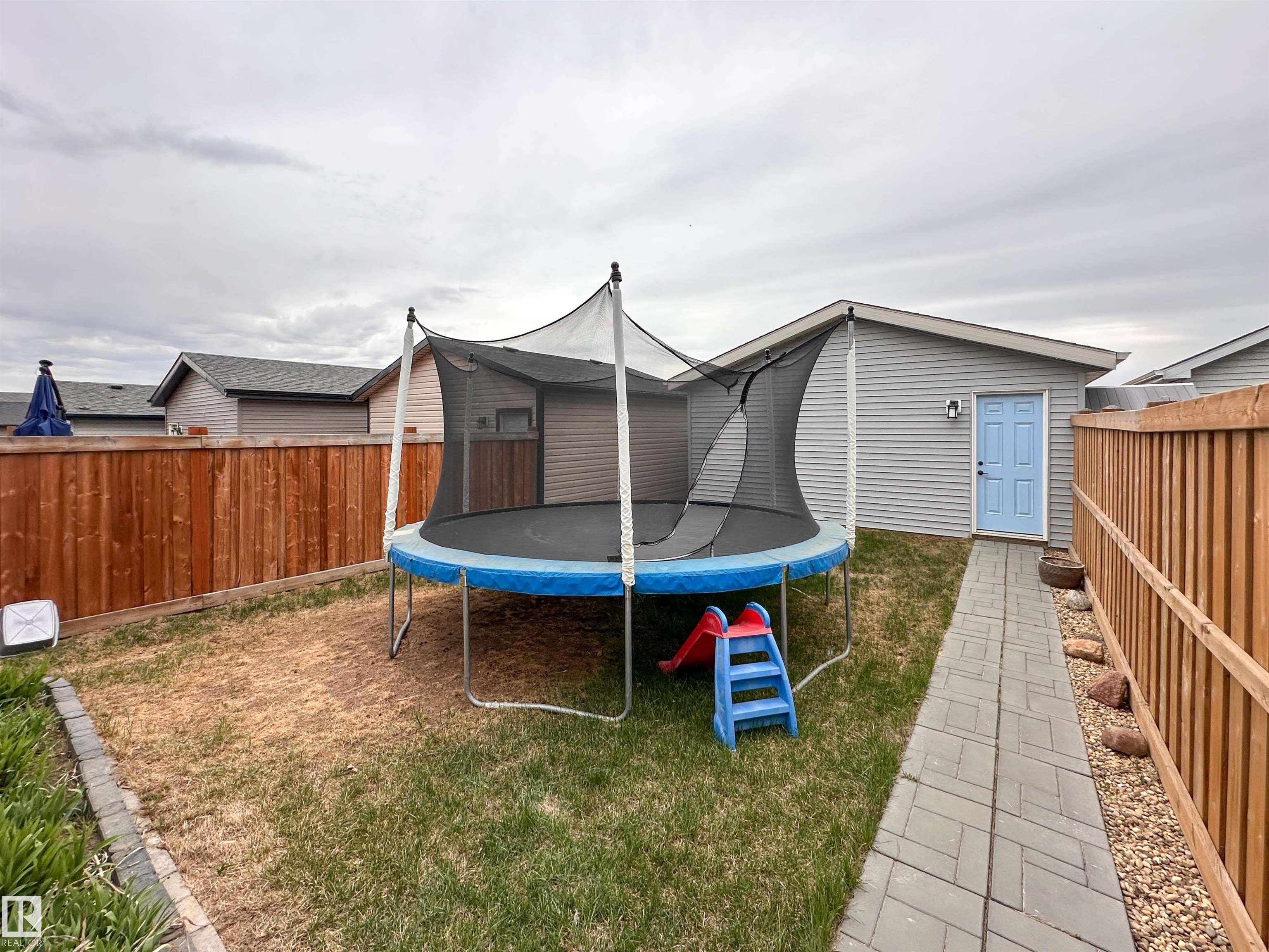 https://zimg.paragon.ice.com/ParagonImages/Property/PM/RAE/225400653/47/0/0/e4bb878aa23b10deff038745d7fca9a1/1/f8ae220ca1a31974ee3dafccd763640f/225400653-976e7352-a409-43a0-a338-b253b8d76b8f.JPG