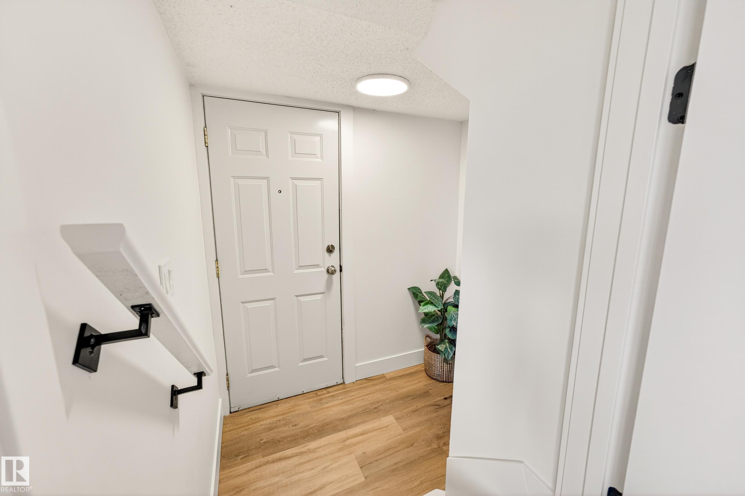 Photo 22 at 17312 108 Street NW, Baturyn, Edmonton