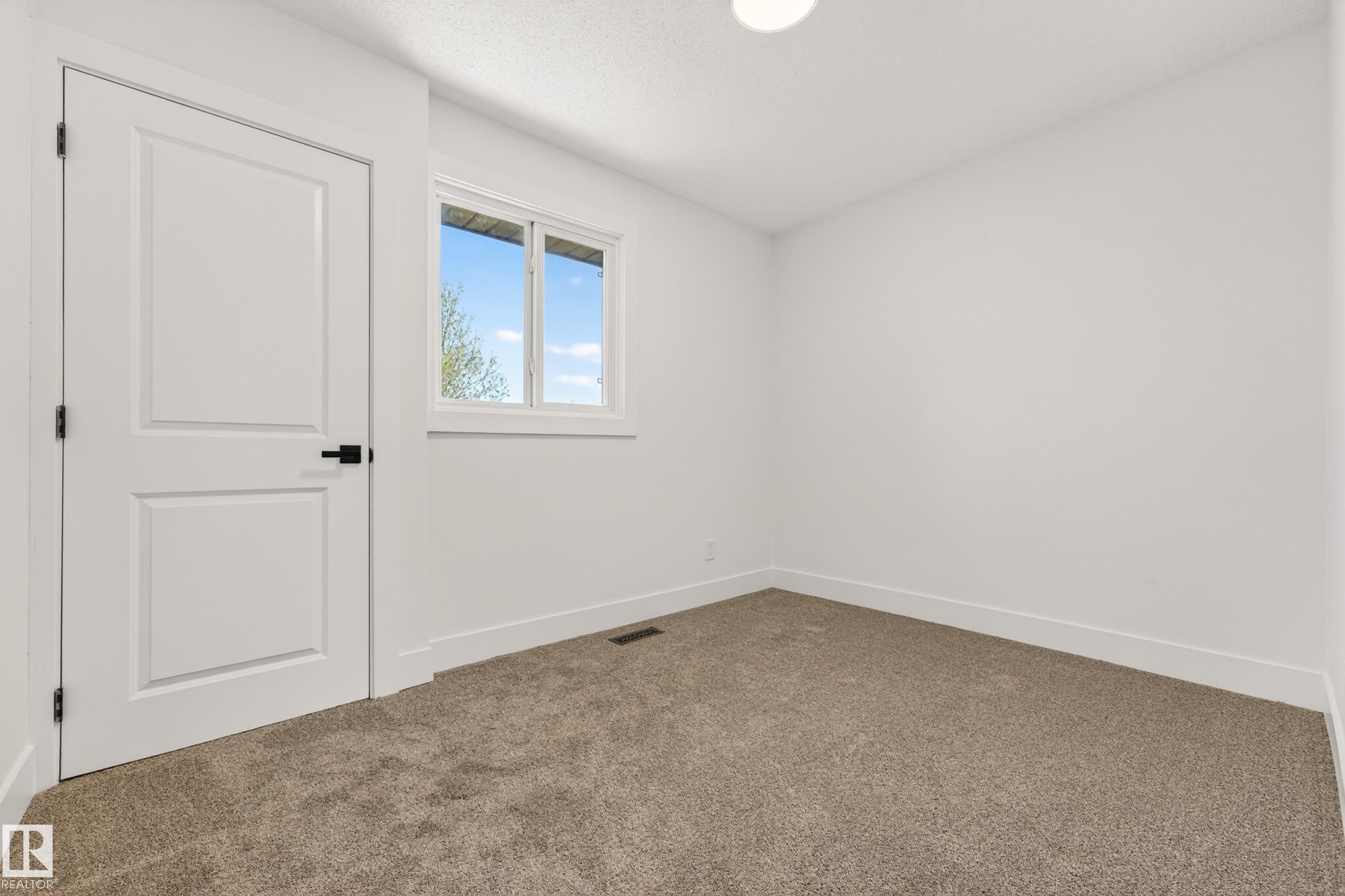 Photo 28 at 17312 108 Street NW, Baturyn, Edmonton